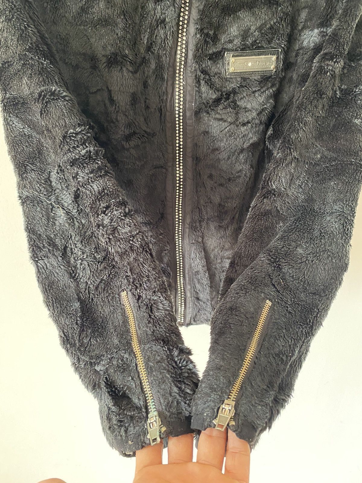 Hysteric Glamour MCD More Core Division Zip Y2k Fur Hoodie i6w9 LGB style Size US M / EU 48-50 / 2 - 17 Thumbnail