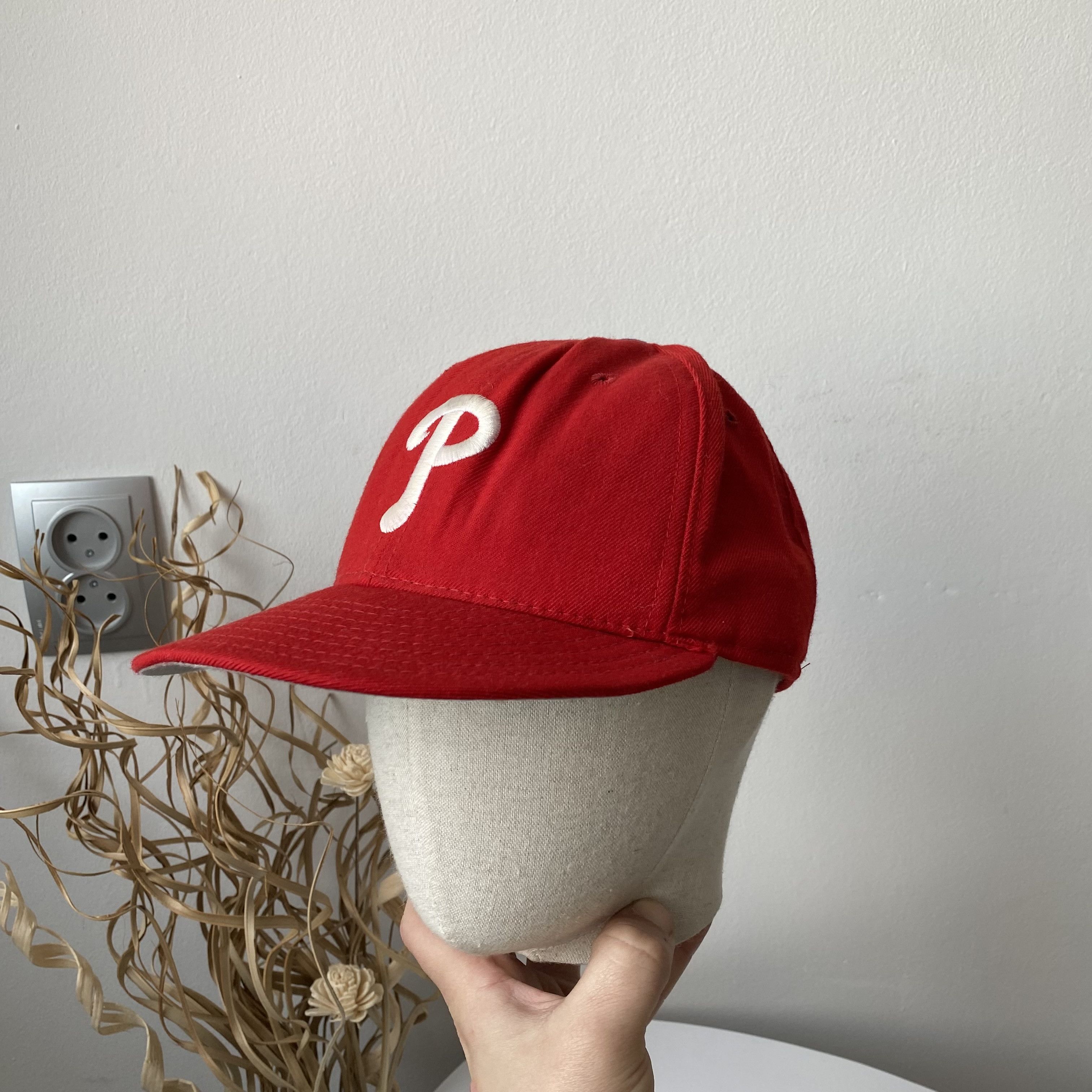 MLB ⚾️Vintage 90s Philadelphia Phillies Baseball Wool Cap Red Size ONE SIZE - 1 Thumbnail