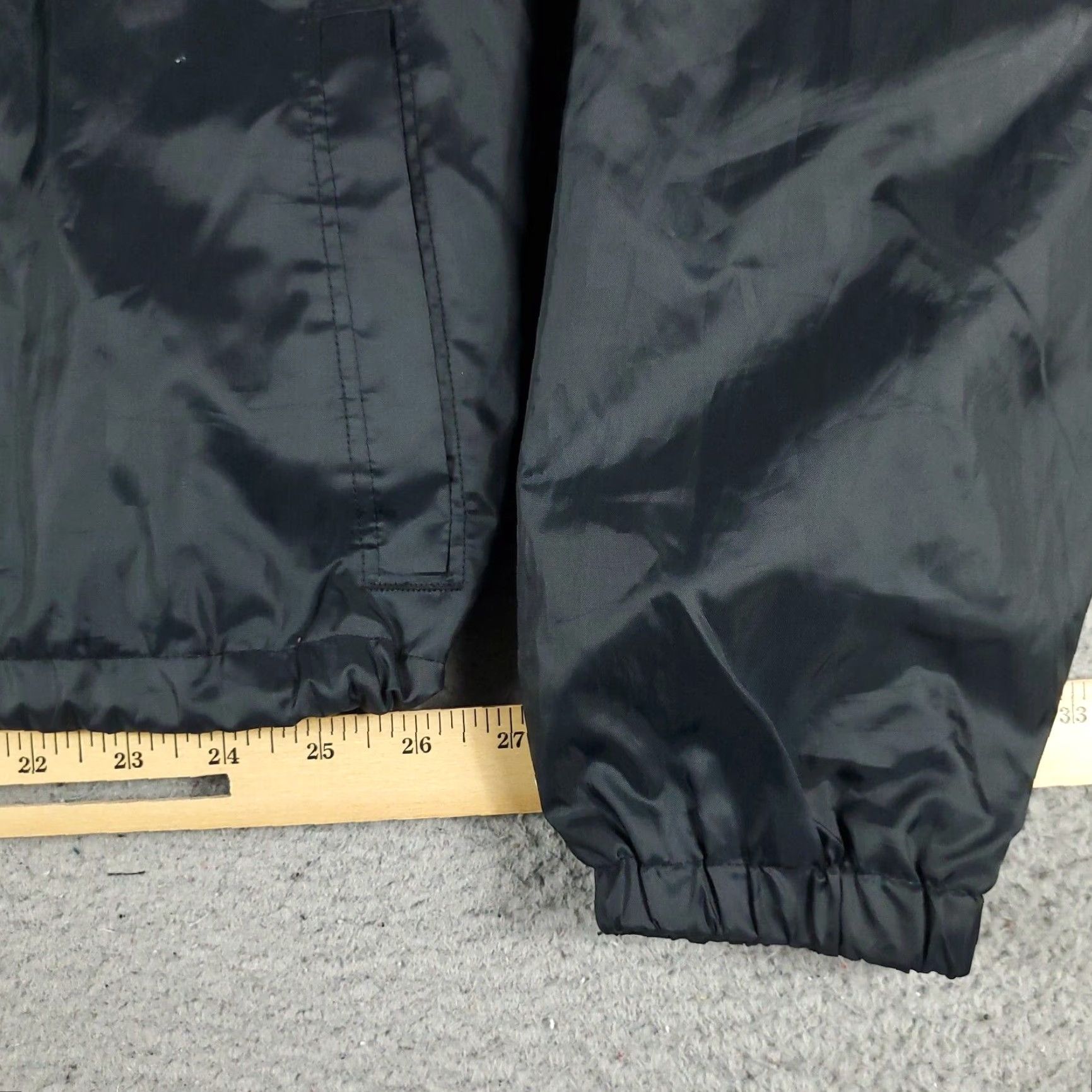 Champion Champion Windbreaker Jacket Womens XL Black Full Zip Up Pockets Logo Regular Coat Style American Modern Sports Womens Size XL / US 12-14 / IT 48-50 - 4 Thumbnail