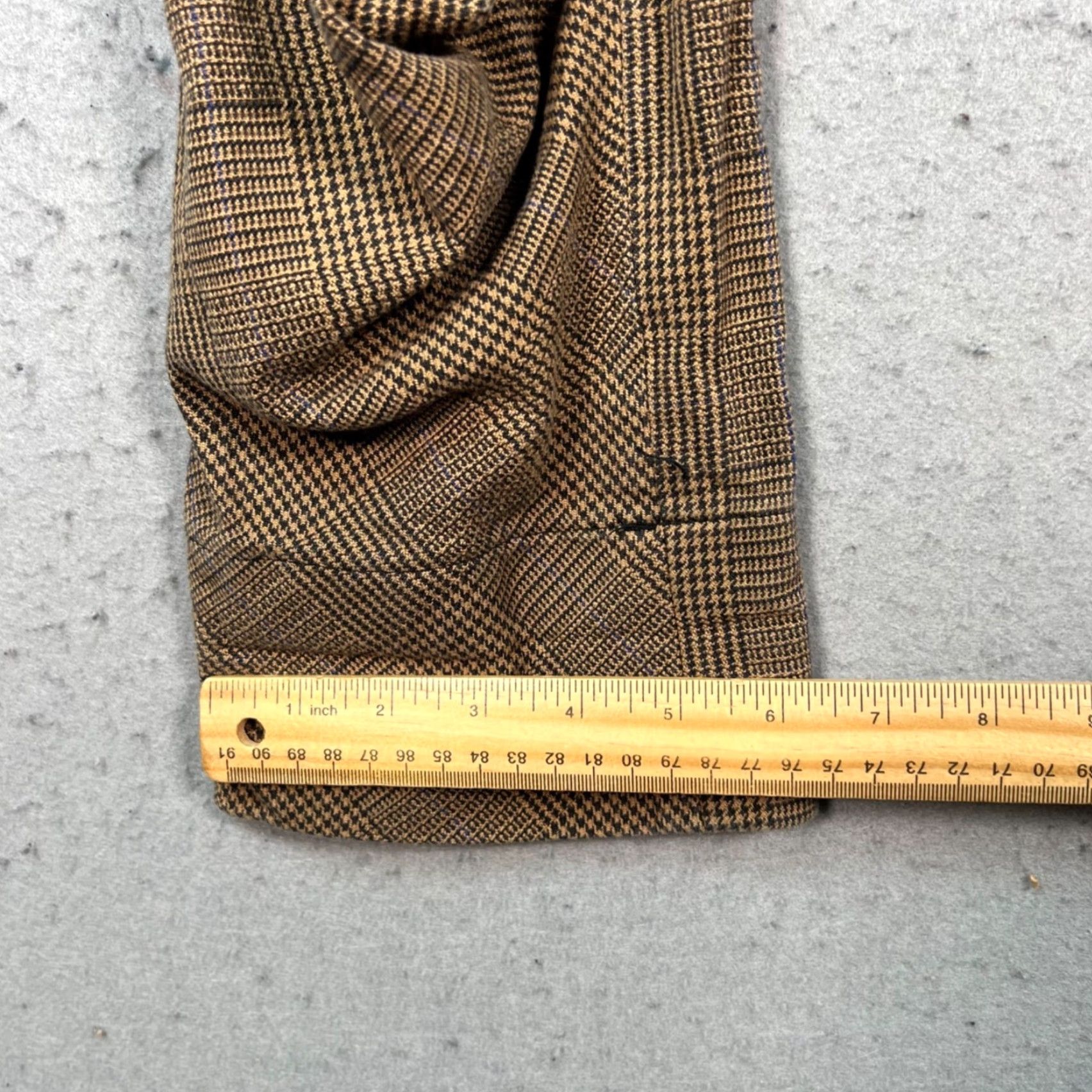 Christopher Nemeth Christopher Nemeth Large Houndstooth Wool Cropped Pants Mens Pants Brown 24in Inseam Cropped Front Flat Front Vintage 90s/Nemeth Cropped Pants Mens Size US 33 - 7 Thumbnail