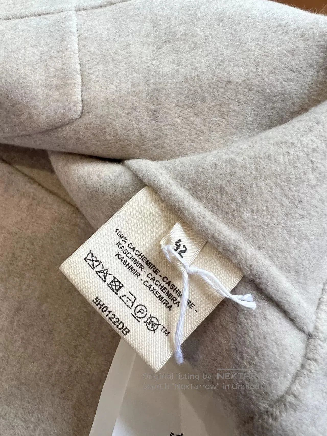 Hermes Hermes Women's Beige Cashmere Jacket. Size US M / EU 48-50 / 2 - 6 Thumbnail
