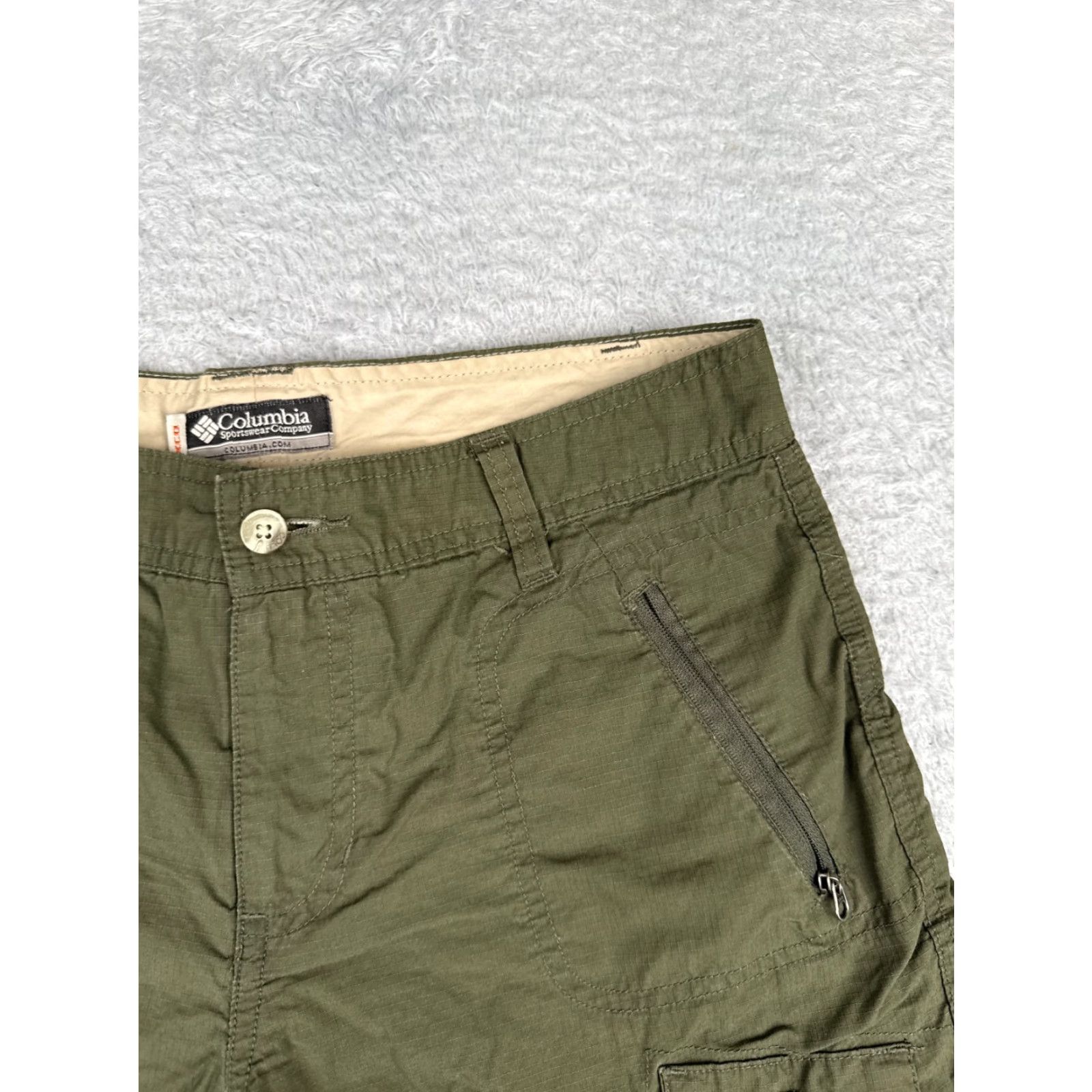 Vintage VINTAGE Columbia Shorts Women 10 Green Cargo Rip-Stop 100% Cotton XCO Hike Camp Size 32" / US 10 / IT 46 - 5 Thumbnail