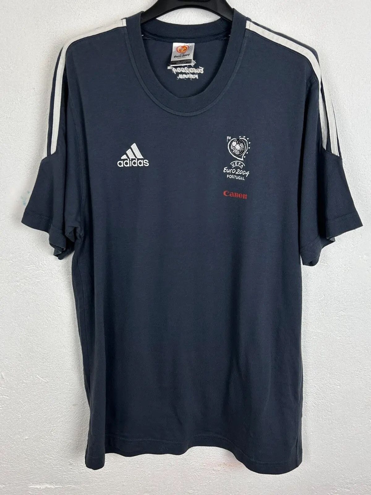 Adidas 00s Vintage Uefa 2004 Portugal Canon Adidas T-Shirt In Grey Size US XS / EU 42 / 0 - 1 Thumbnail