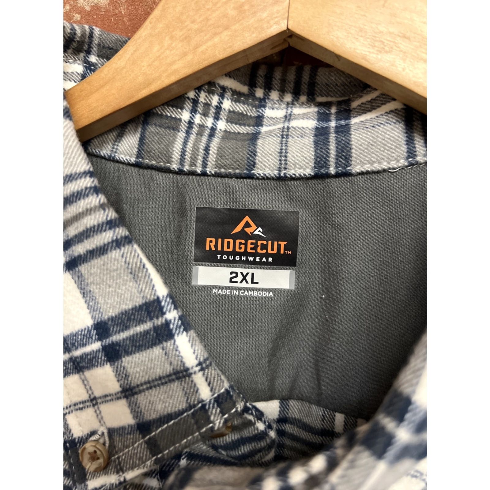 Vintage RIDGECUT TOUGHWEAR Shirt Work Plaid Flannel Gray 2XL MENS Button-Up Long Sleeve Casual 2XL Mens Size US XXL / EU 58 / 5 - 3 Thumbnail