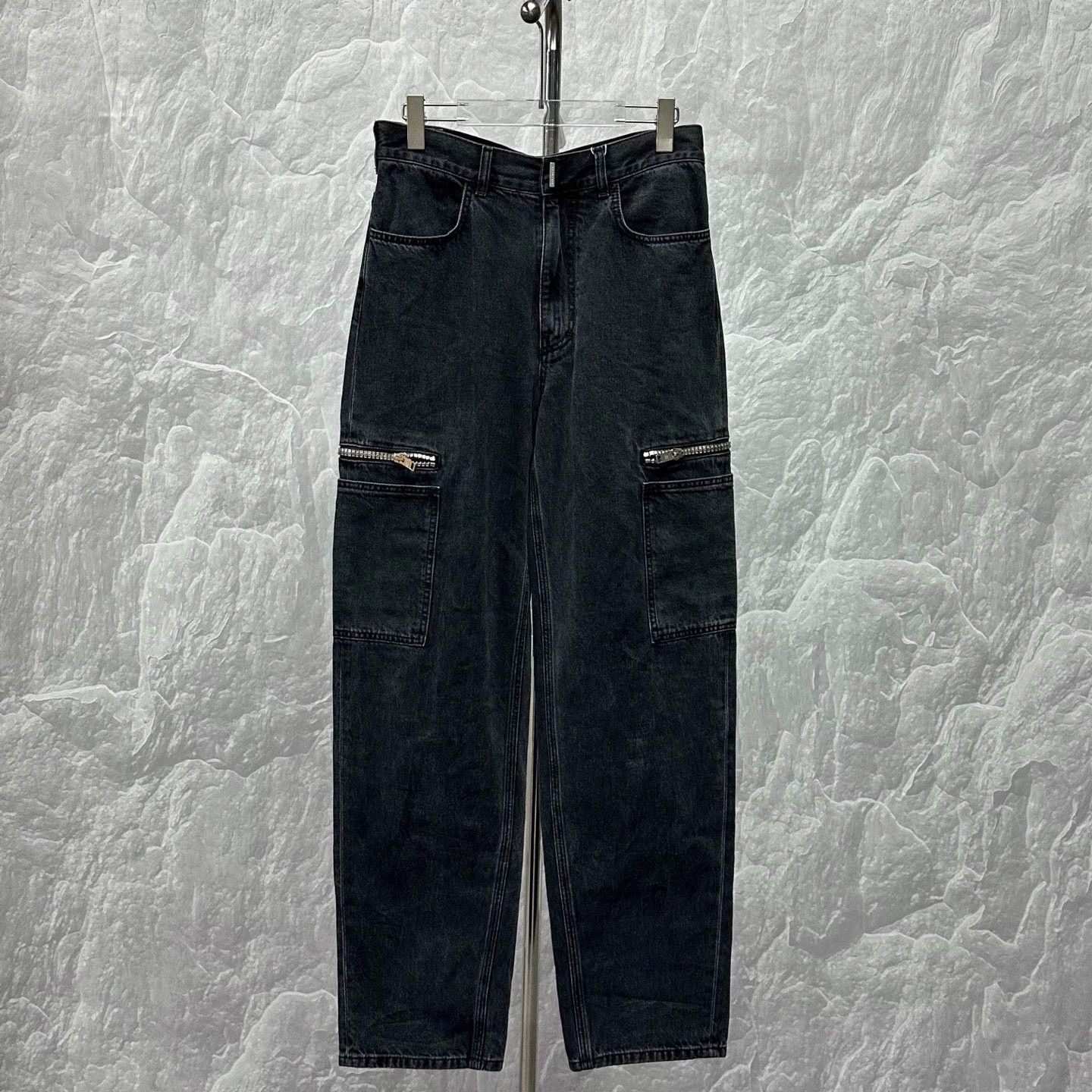 new givenchy logo zip denim pants size 29