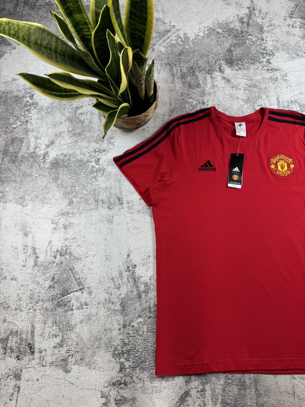 Adidas NEW Manchester United Training 2018 2019 Adidas Red Soccer Football Shirt Jersey Size US XL / EU 56 / 4 - 2 Thumbnail