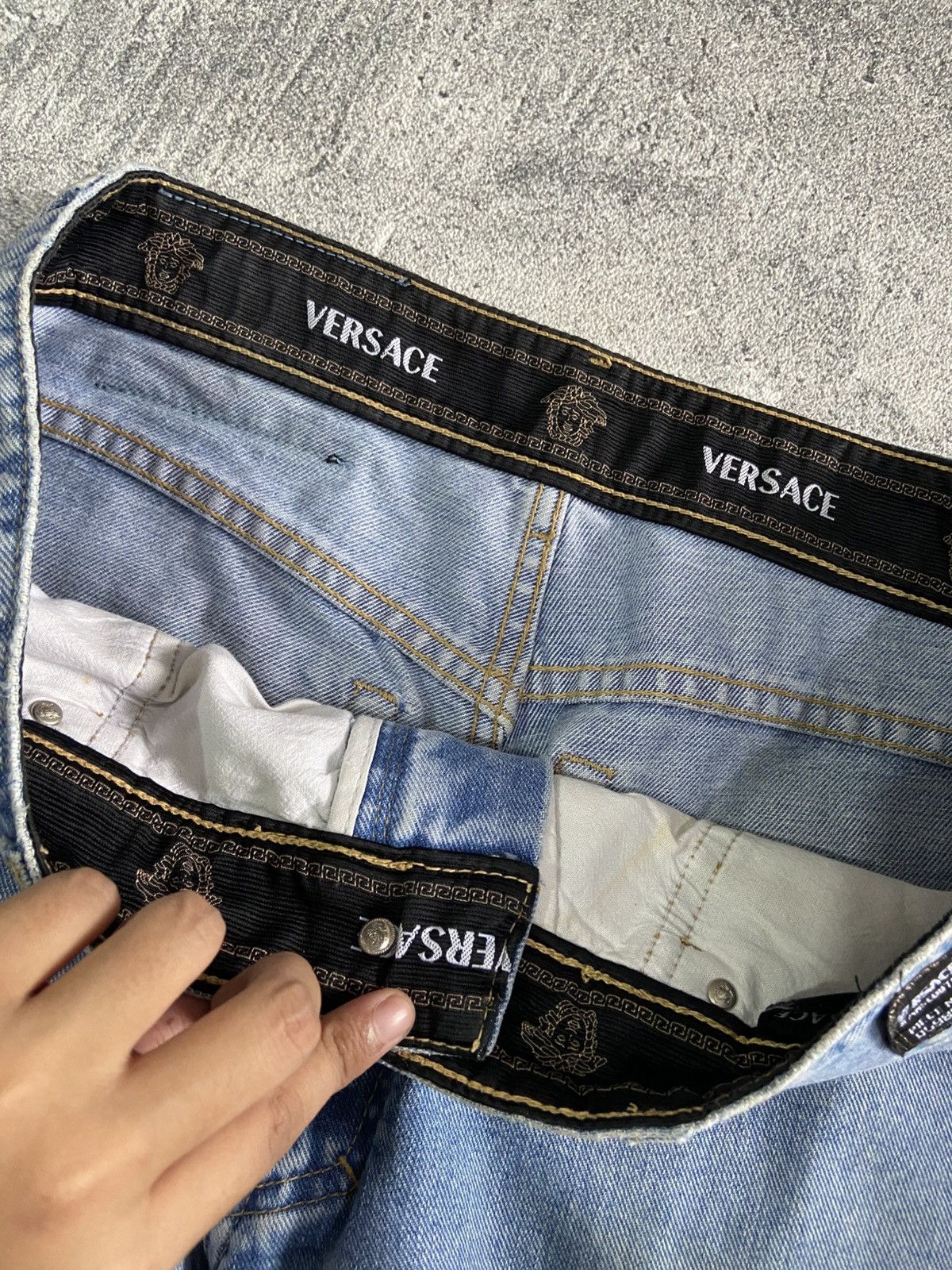 Versace Vintage versace jeans couture Size US 34 / EU 50 - 5 Thumbnail