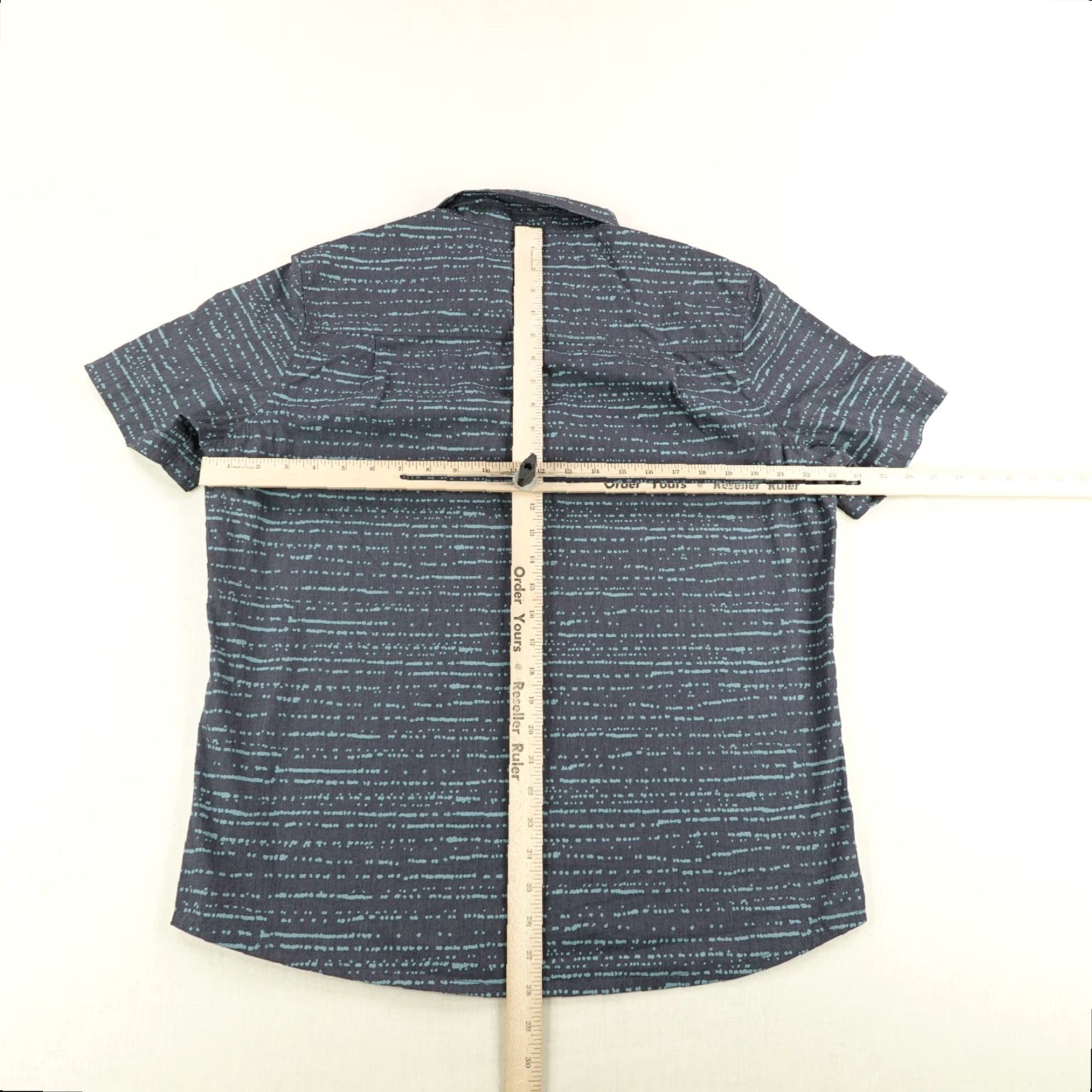 Vintage LL Bean Shirt Mens M Blue Button-Up Casual Travel Workwear Men's Medium Blue Geometric Pattern Pockets Outdoor Button-Up Shirt Size US M / EU 48-50 / 2 - 6 Thumbnail