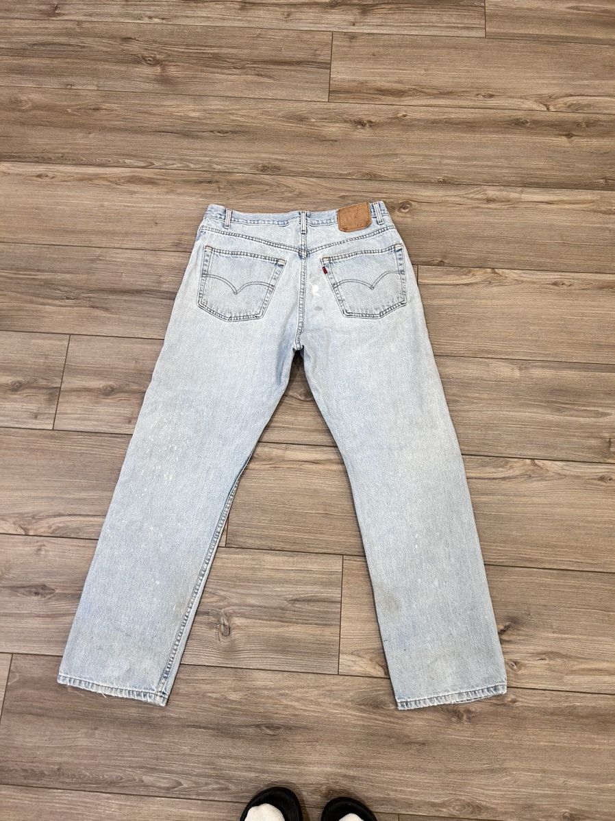 Levi's Light wash distressed Levi’s jeans Size US 36 / EU 52 - 4 Thumbnail