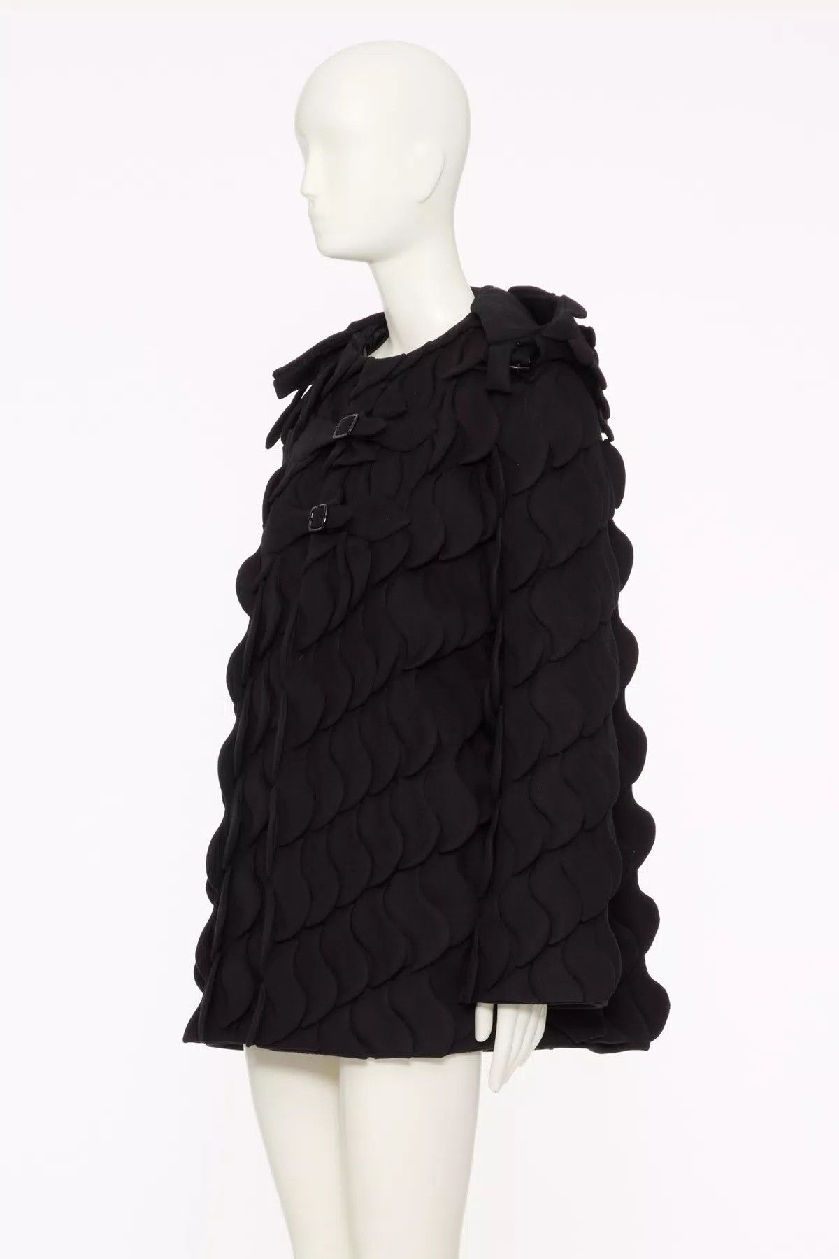 Valentino o1s1wg110426 Coat in Nero Size L / US 10 / IT 46 - 2 Thumbnail