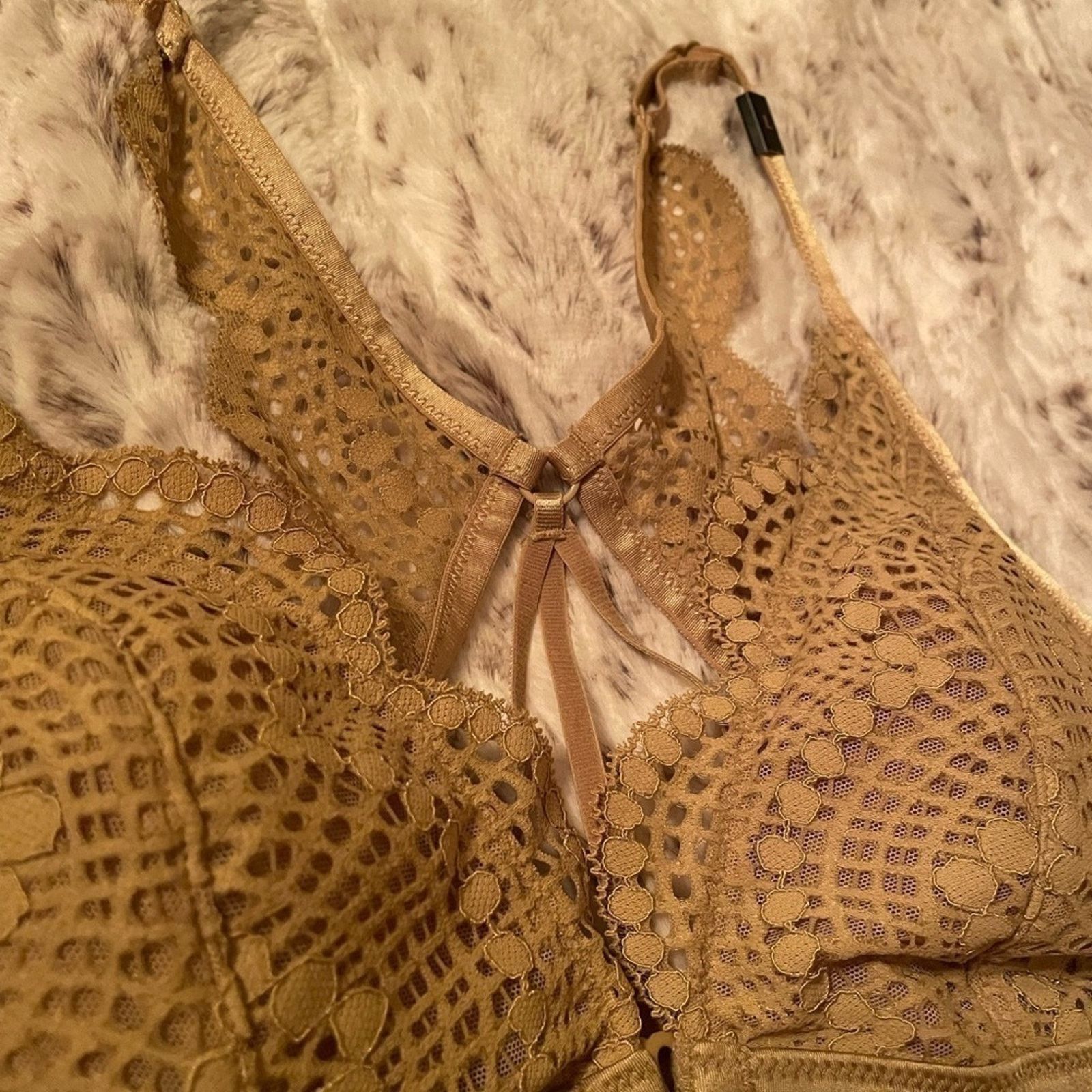 Victoria's Secret Victoria’s Secret Bralette Scalloped Lace VS Bralette Olive Size ONE SIZE - 12 Thumbnail