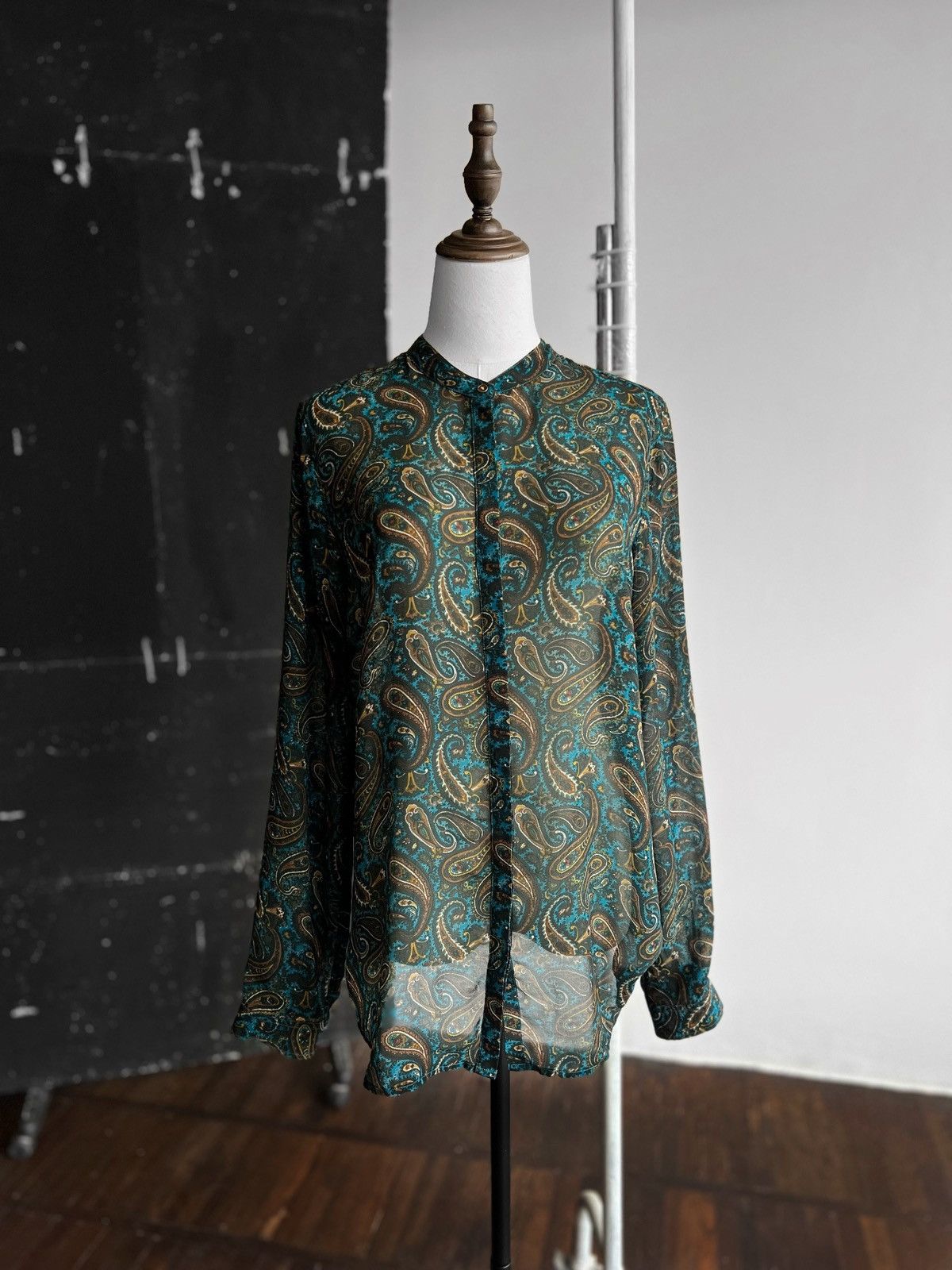 Designer × Tommy Hilfiger Tommy Hilfiger Womens Paisley Button Down Blouse Shirt LS Size L / US 10 / IT 46 - 1 Thumbnail