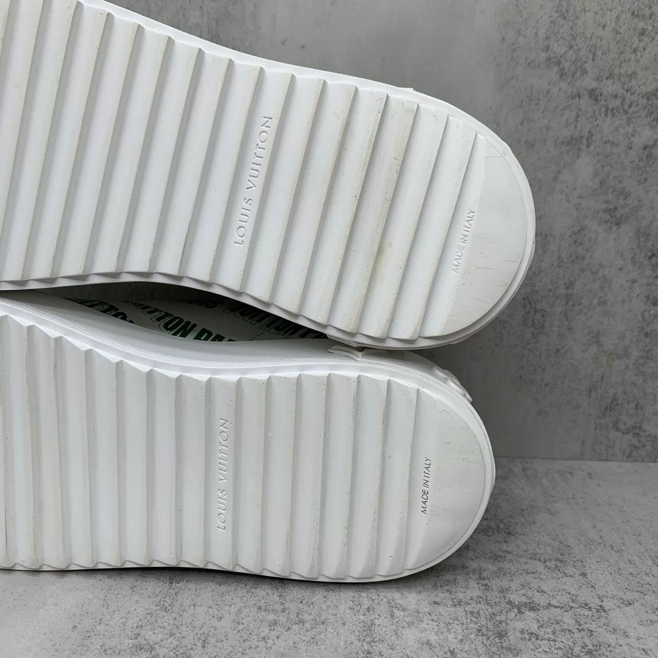 Louis Vuitton LV Time Out white print 37w 95 new JZ1113 sneakers Size US 6.5 / IT 36.5 - 9 Thumbnail