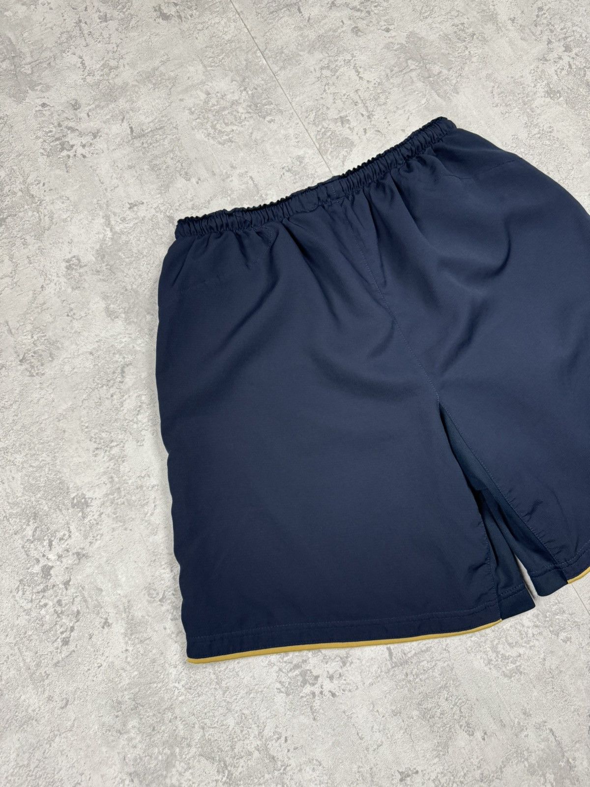 Nike Vintage Nike Arsenal Shorts Size M Size US 31 - 5 Thumbnail