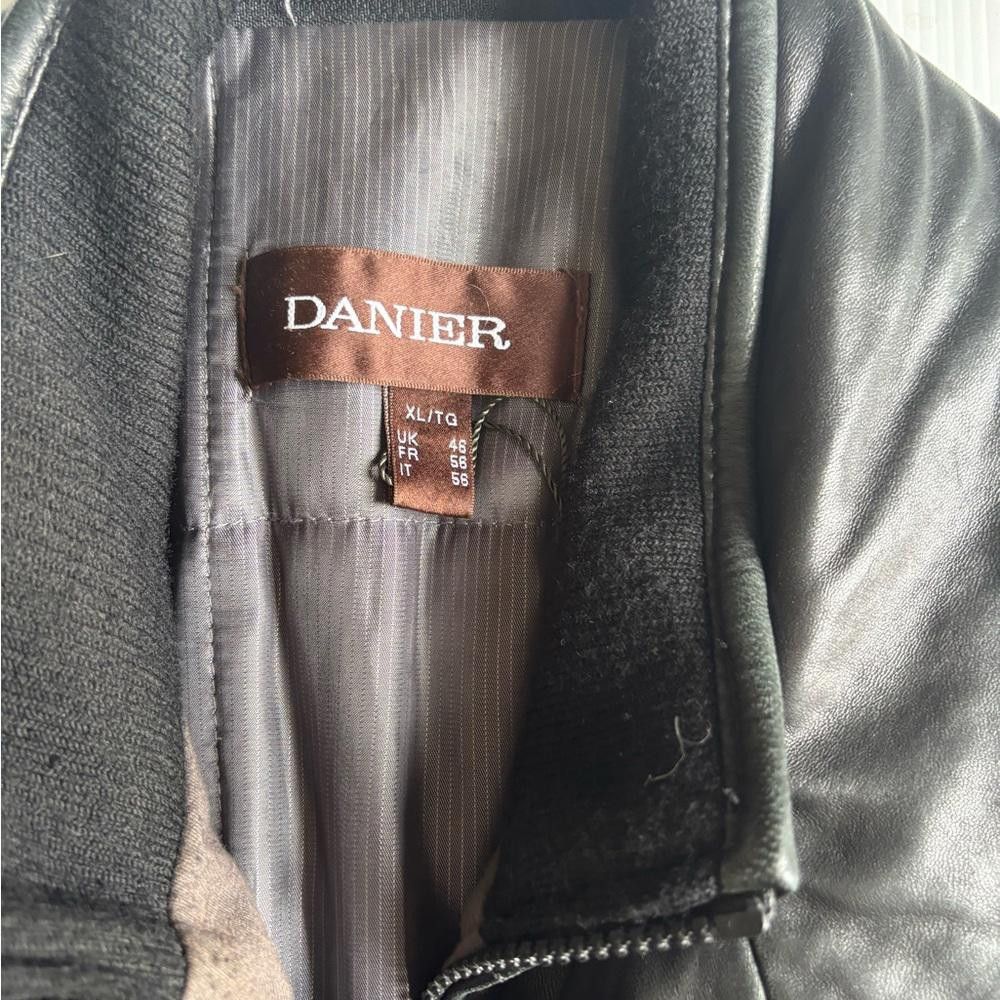 Danier Danier Black Leather Jacket for Men Size US XL / EU 56 / 4 - 2 Thumbnail