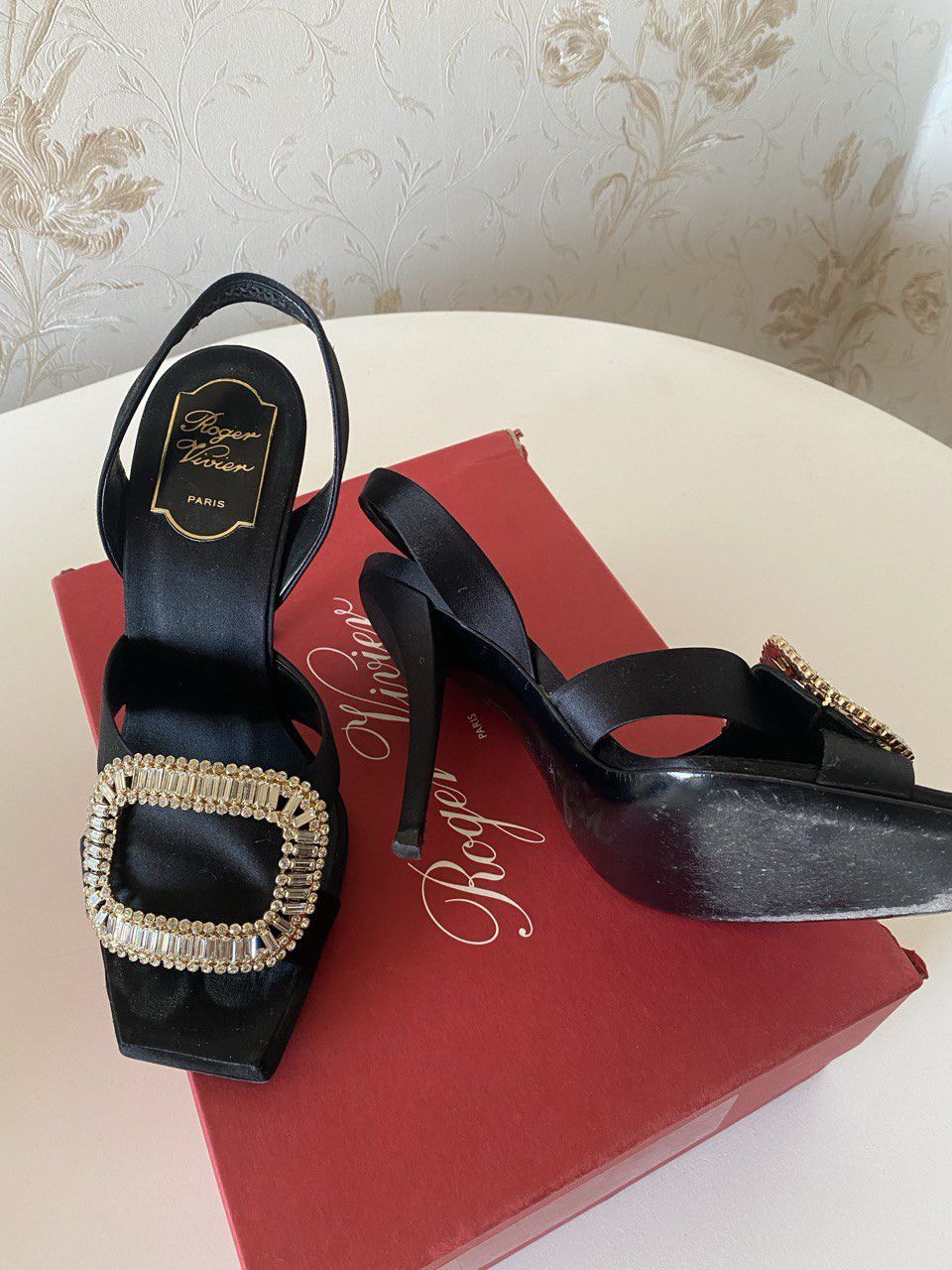 Roger Vivier Cool shoes with a brooch Size US 7 / IT 37 - 2 Thumbnail