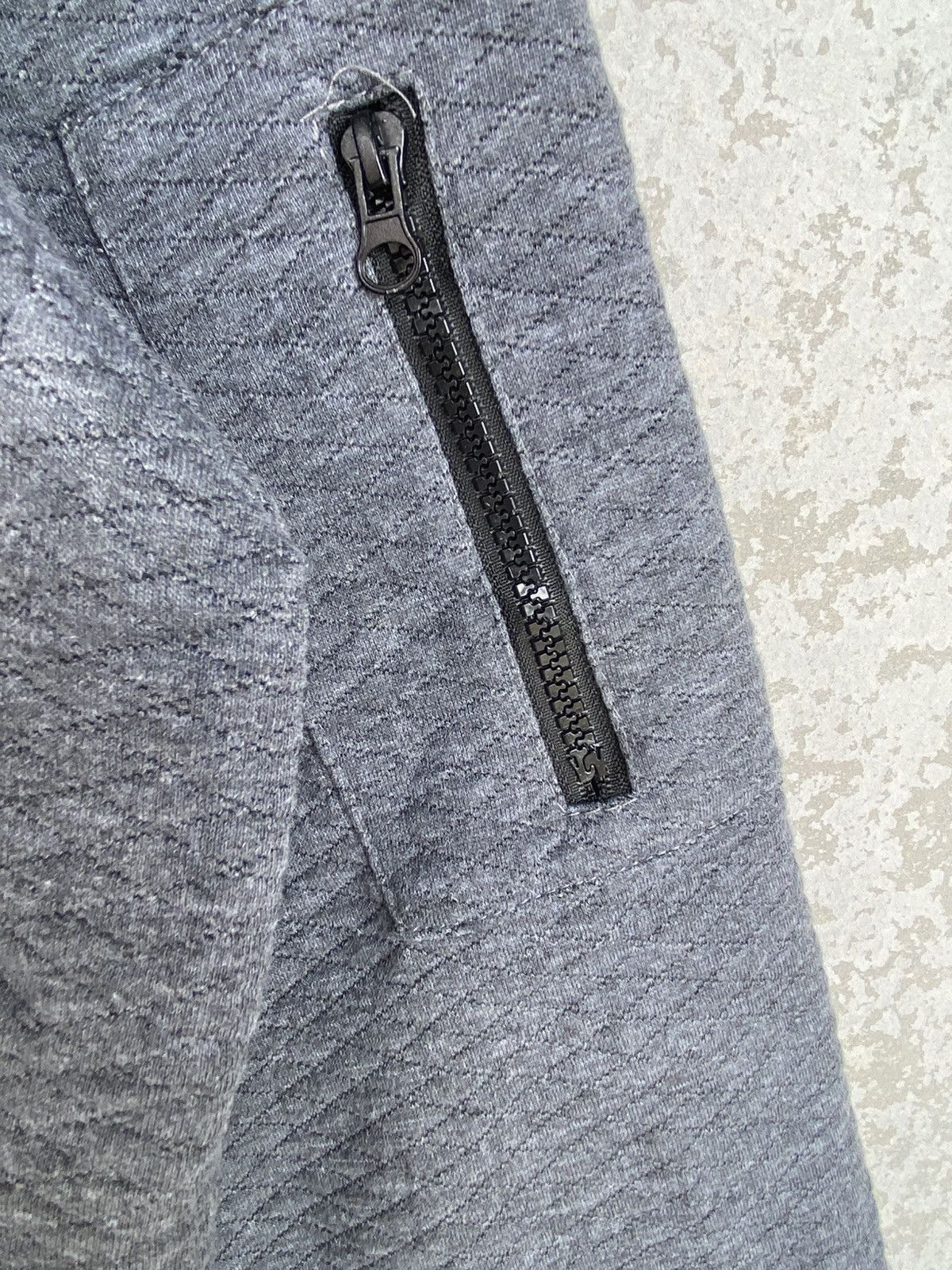 Other Vintage Alfa Romea Small Printed Full Zip Gray Colour Size US L / EU 52-54 / 3 - 7 Thumbnail
