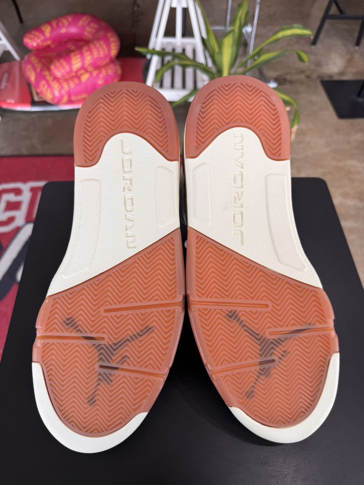 Jordan Brand Air Jordan 5 El Grito Sail Size 12.5 (2024) Size US 12.5 / EU 45-46 - 8 Thumbnail