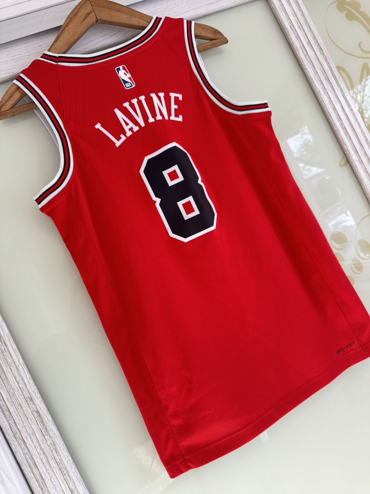 Nike Lavine #8 Chicago Bulls Basketball Jersey NBA Shirt Kit Size US S / EU 44-46 / 1 - 7 Thumbnail