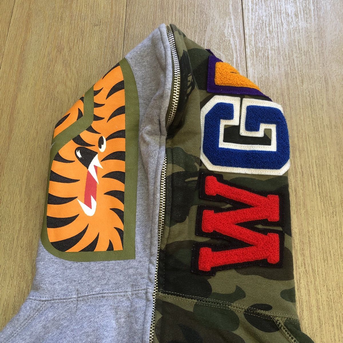 Bape 1st Camo Shark Split Half Full Zip Hoodie Size US M / EU 48-50 / 2 - 4 Thumbnail
