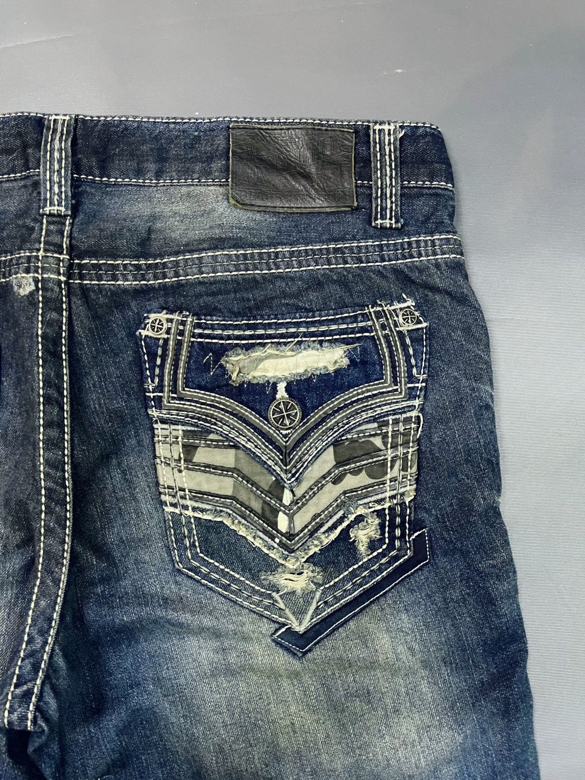 Affliction × Le Grande Bleu (L.G.B.) AFFLICTION BLAKE JEAN DISTRESSED DENIM JEANS Size US 34 / EU 50 - 7 Thumbnail