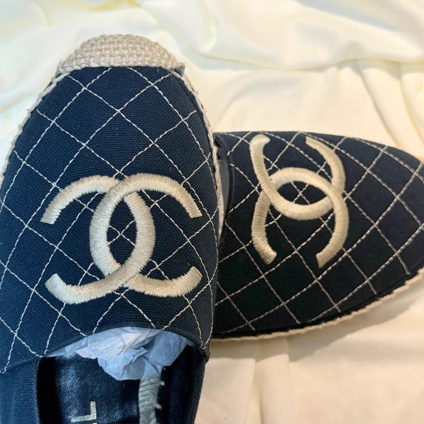 Chanel CHANEL Blue Quilted CC Embroidered Boat Shoes 37 95NEW Size US 6.5 / IT 36.5 - 8 Thumbnail