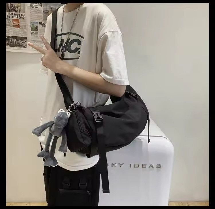 Japanese Brand large-capacity shoulder bag sports backpack Size ONE SIZE - 2 Thumbnail