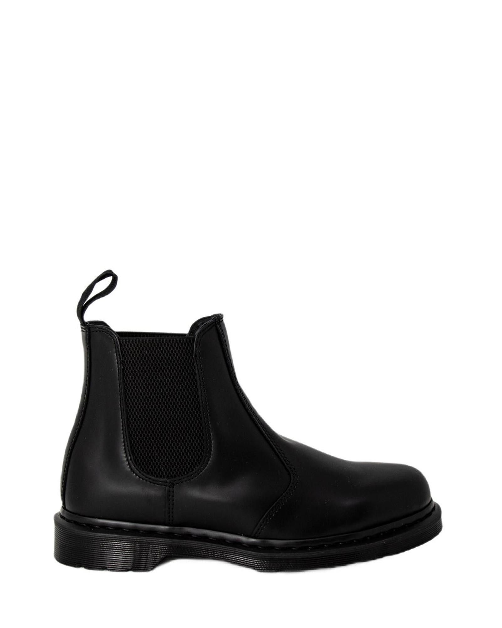 image of Dr Martens Round Toe Leather Boots in Black, Men's (Size 8)