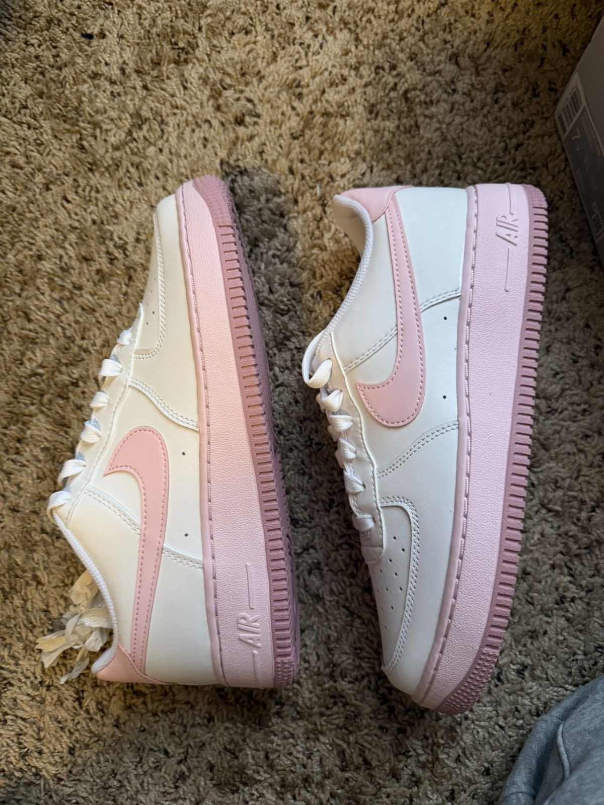 Nike Air Force 1 “ White Pink Foam” GS Size US 8.5 / IT 38.5 - 4 Thumbnail
