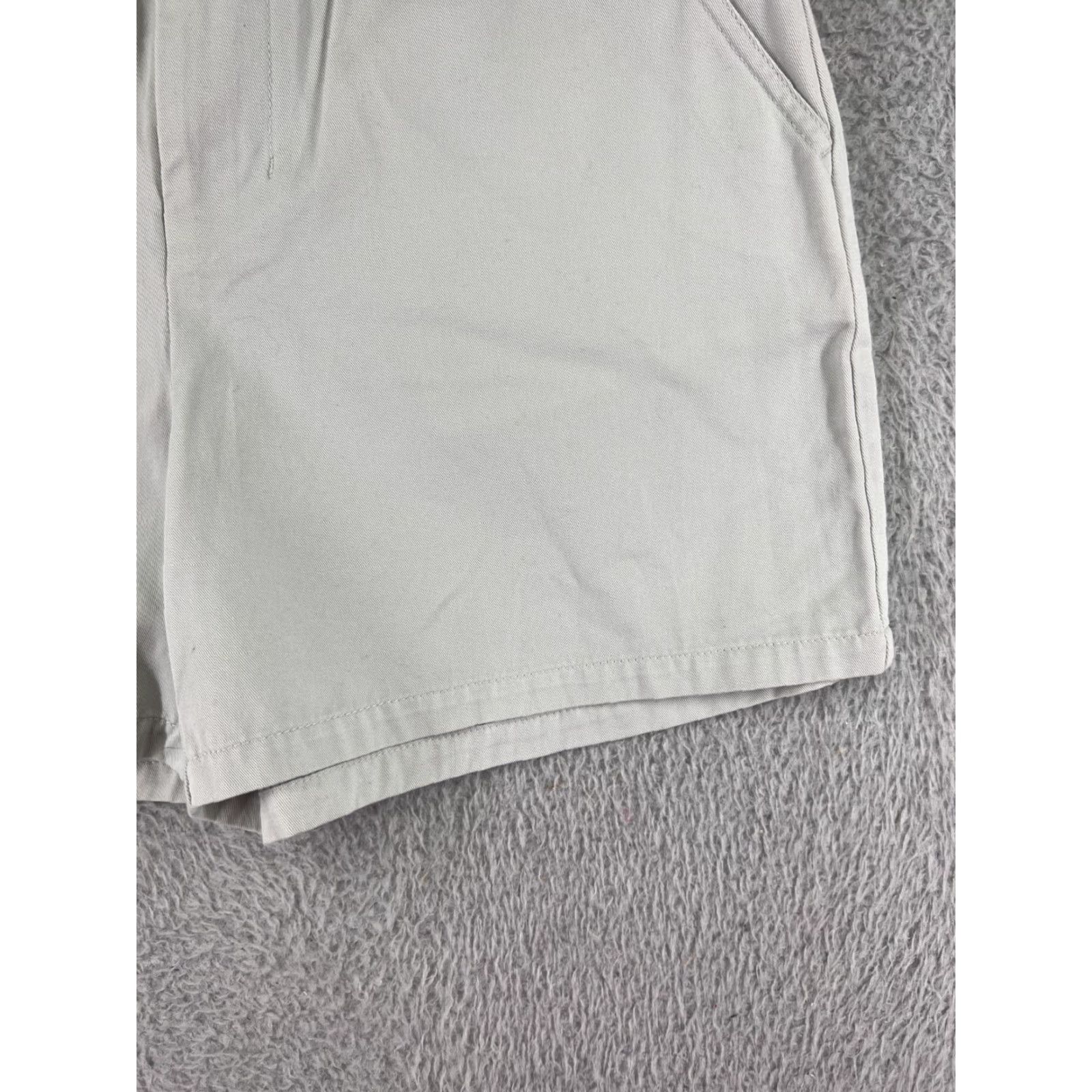 Vintage G.H. Bass & Co. Shorts Womens 6 Gray 100% Cotton Twill Pockets Zip Fly Chino 5-Pocket Design Casual Outdoor Hiking Women Size 28" / US 6 / IT 42 - 6 Thumbnail