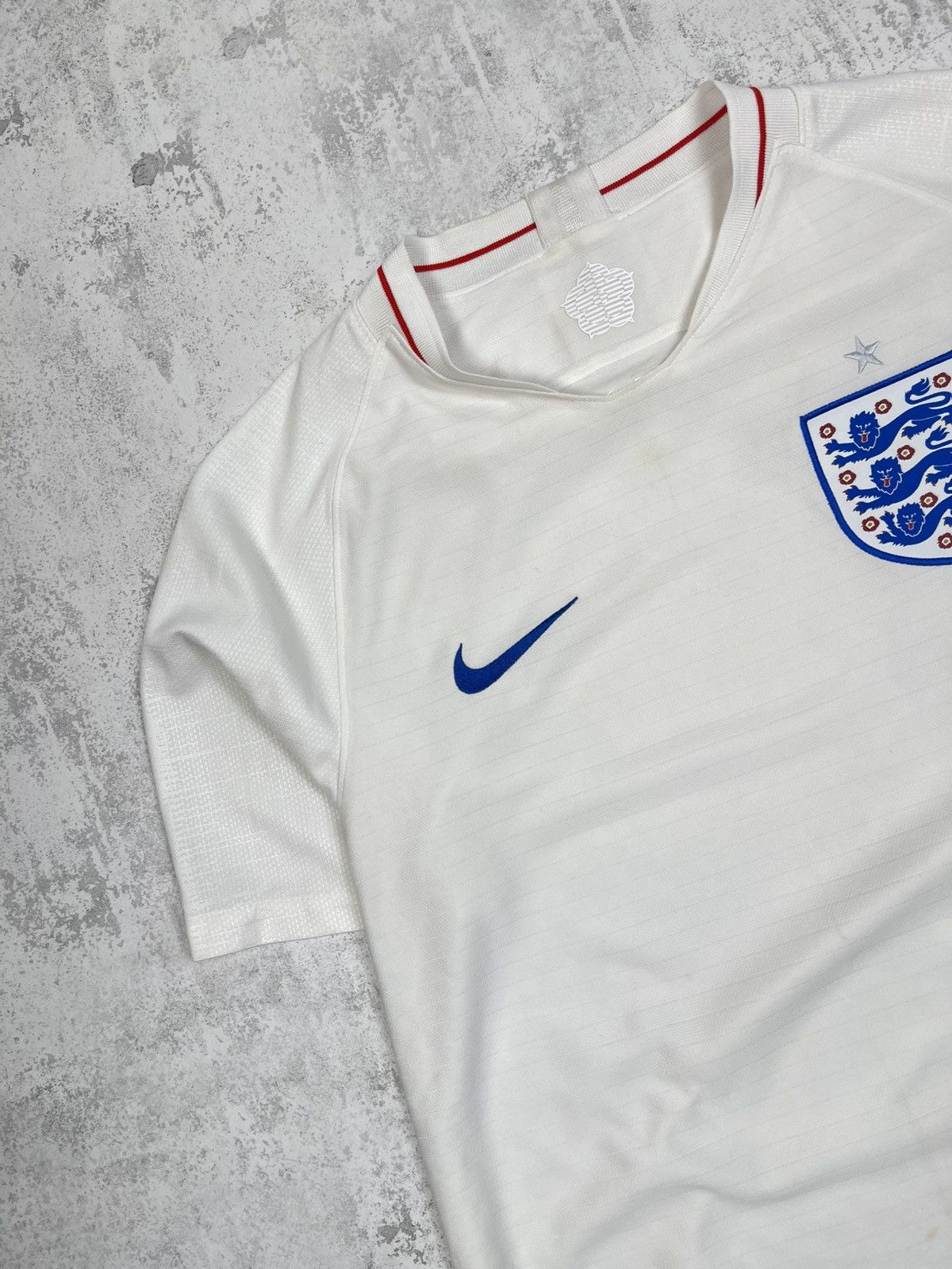 Nike 2018/19 England National Team Home Vapor Knit Jersey Size US M / EU 48-50 / 2 - 2 Thumbnail