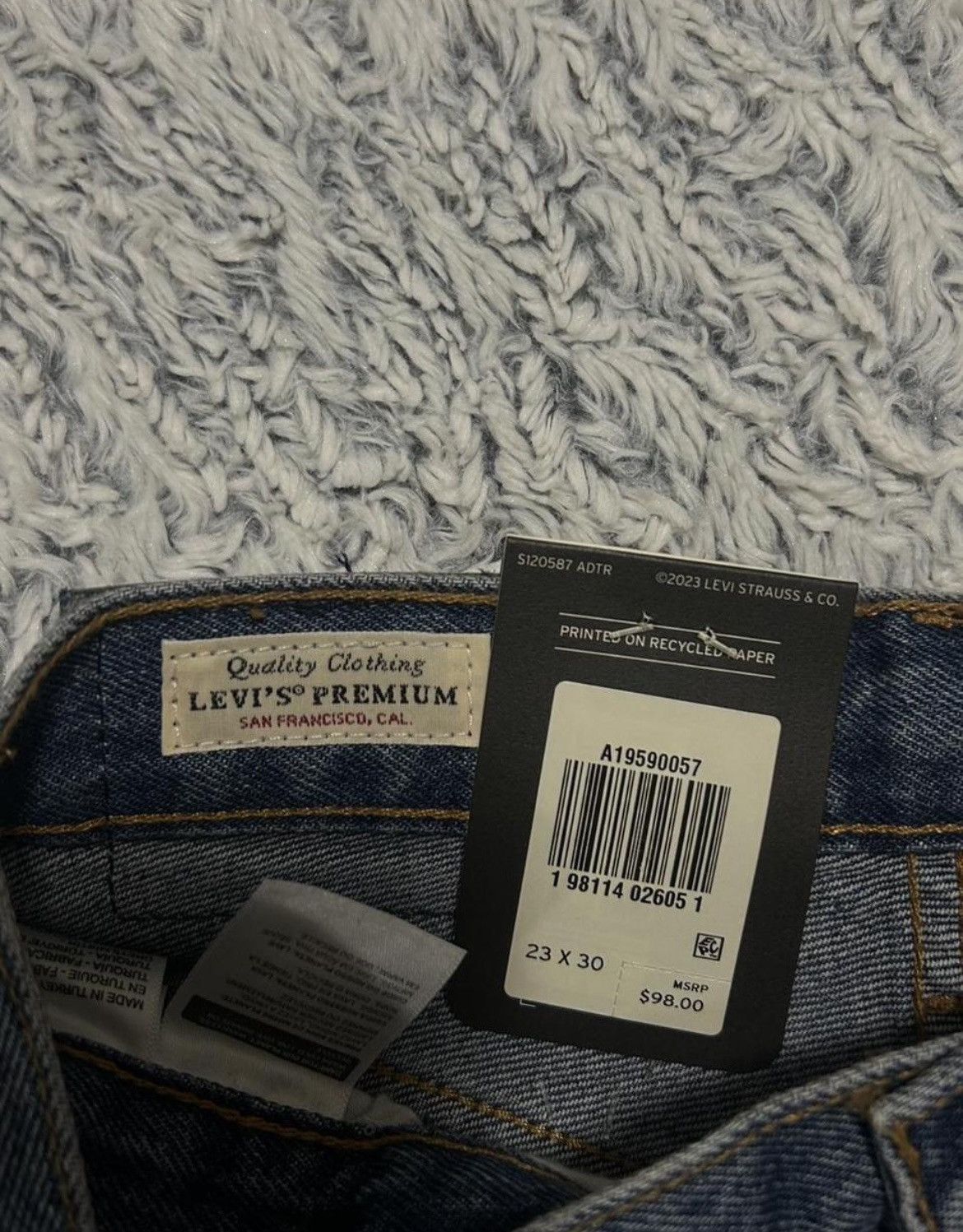 Levi's Levi's 501 90’s Relaxed Straight Leg Vintage Jean (NWT) Size 23" - 5 Thumbnail