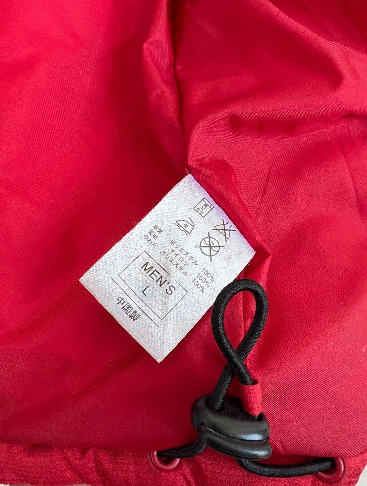 Nike Vintage Nike Down Puffer Distressed Splash Travis Jacket Size US L / EU 52-54 / 3 - 13 Thumbnail