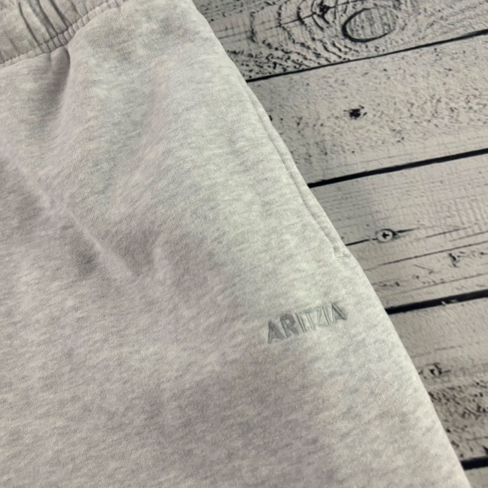 Aritzia Aritzia Sweatpants Women's M Gray Mega Fit Sweatfleece Sweatpants Size 32" / US 10 / IT 46 - 2 Thumbnail