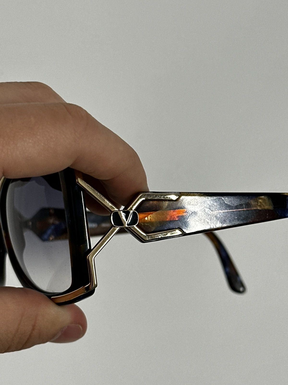 Valentino Valentino Sunglasses With Case Size ONE SIZE - 9 Thumbnail