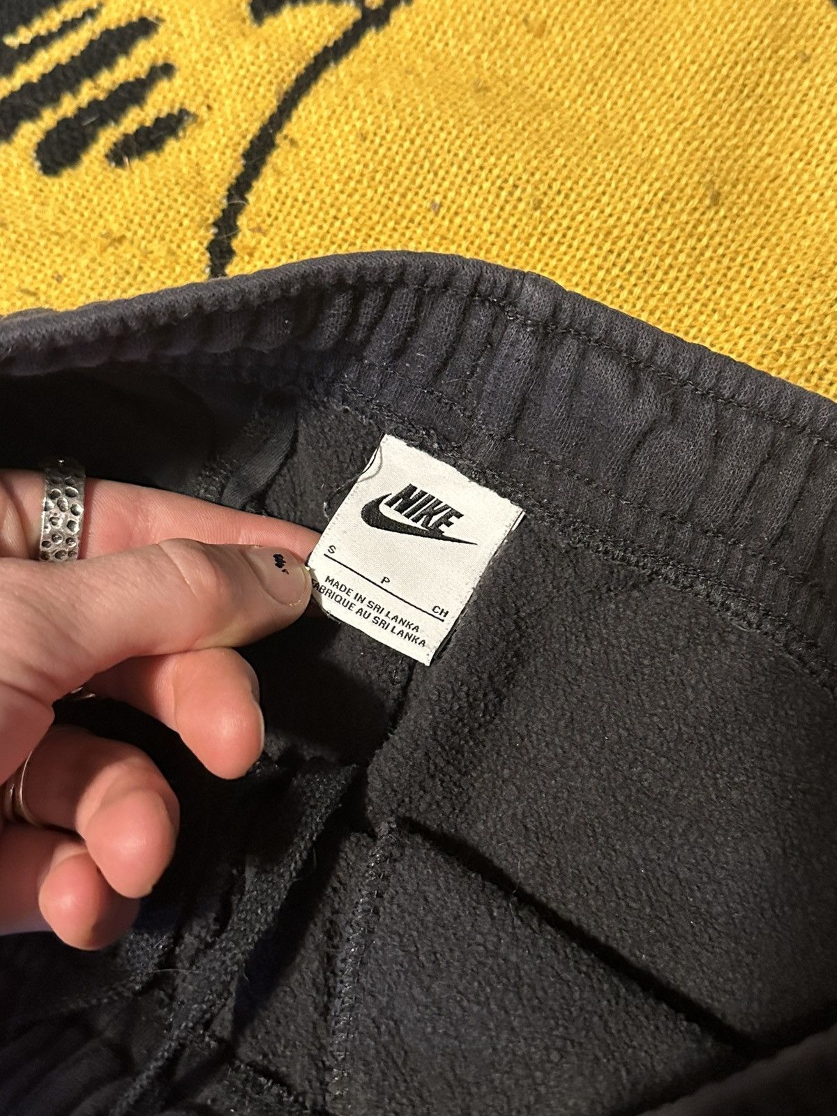 Nike Vintage Nike Sweatpants Size US 28 / EU 44 - 3 Thumbnail