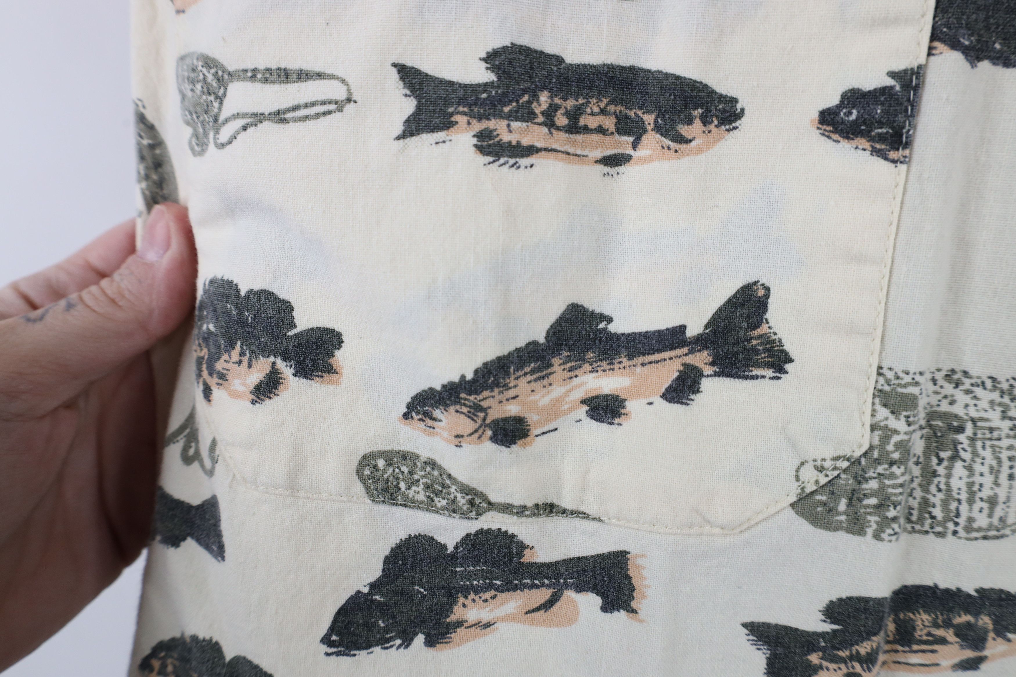 Vintage Vintage 90s Streetwear Fishing All Over Print Button Shirt Size US L / EU 52-54 / 3 - 7 Thumbnail