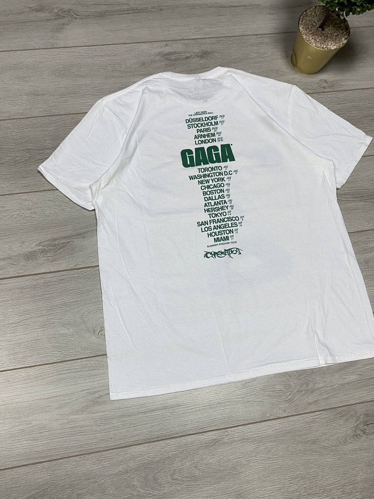 Band Tees Vintage Lady Gaga tour face big print Tee 2022 Size US XL / EU 56 / 4 - 7 Thumbnail