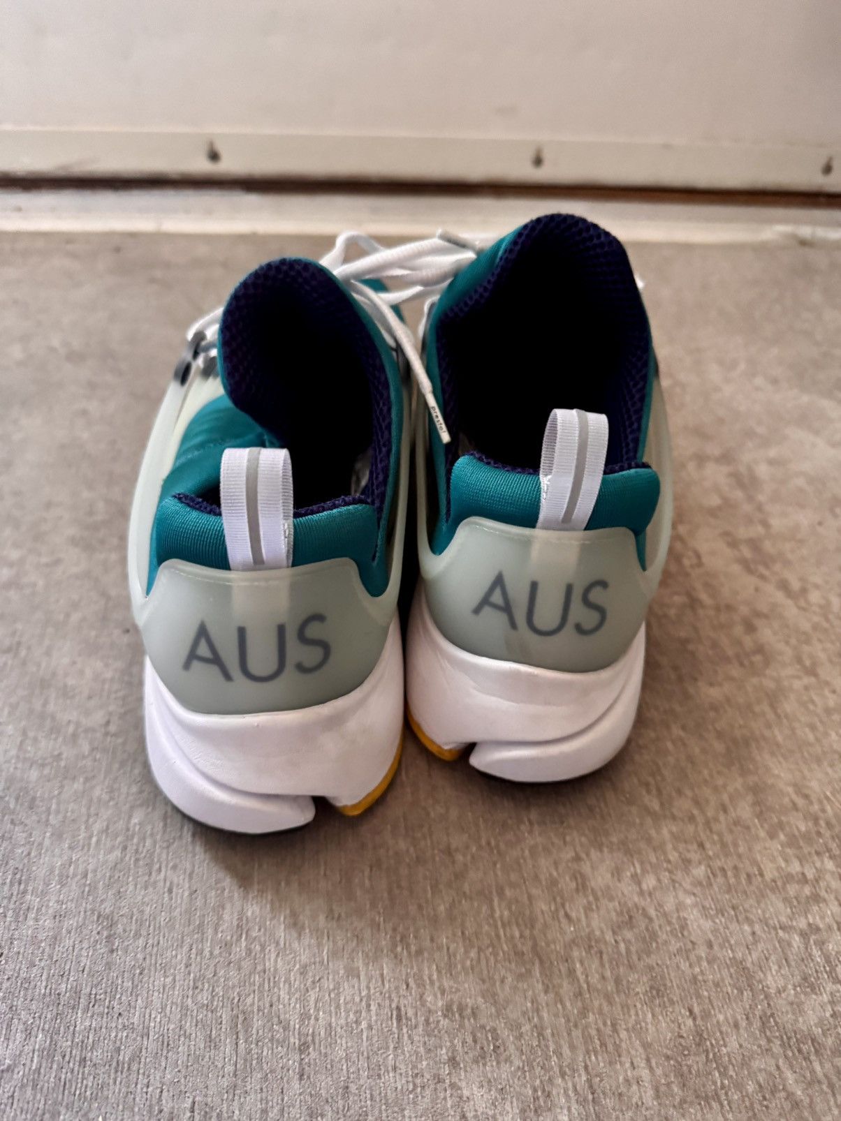 Nike Nike Presto Australia Olympics 2020 Size US 11.5 / EU 44-45 - 4 Thumbnail