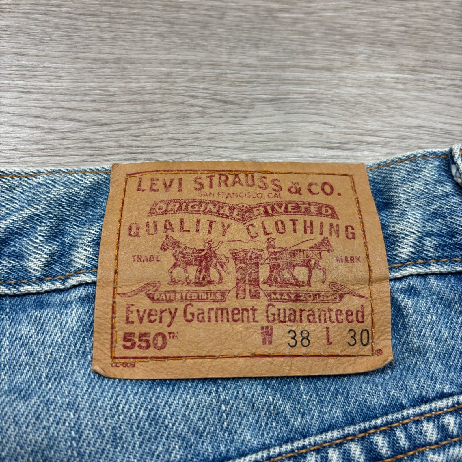 Levi's × Vintage Vintage Levi's 550 Relaxed Fit Jeans 38x30 Made in USA 00s Size US 38 / EU 54 - 6 Thumbnail