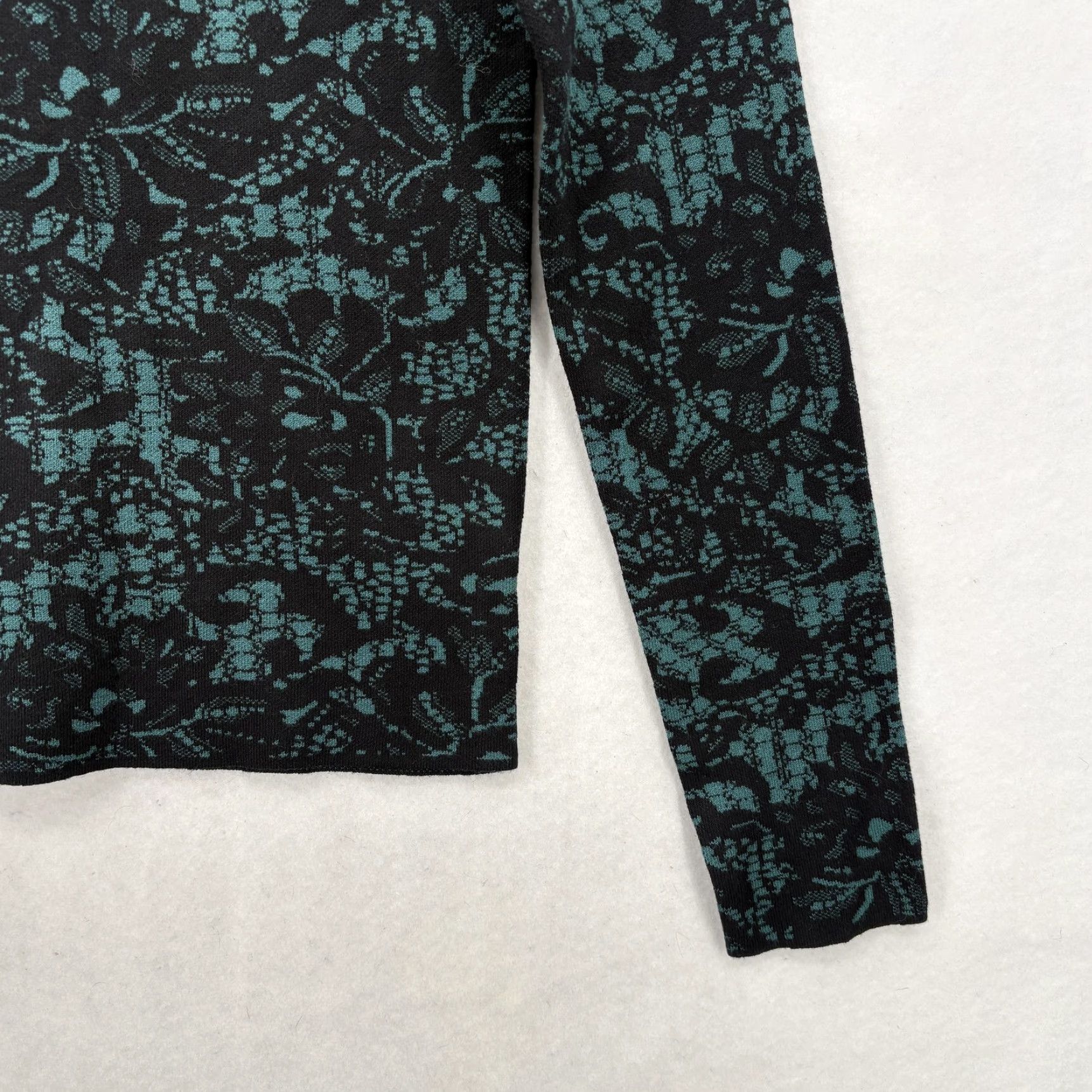 Express Express Sweater Womens Small Green Black Floral Knit Crew Neck Long Sleeve NWT Size S / US 4 / IT 40 - 3 Thumbnail