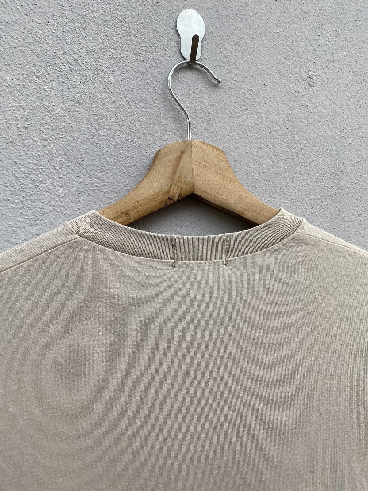 Helmut Lang Helmut Lang Desert Khaki Longsleeve Plain Tshirt Size US S / EU 44-46 / 1 - 7 Thumbnail