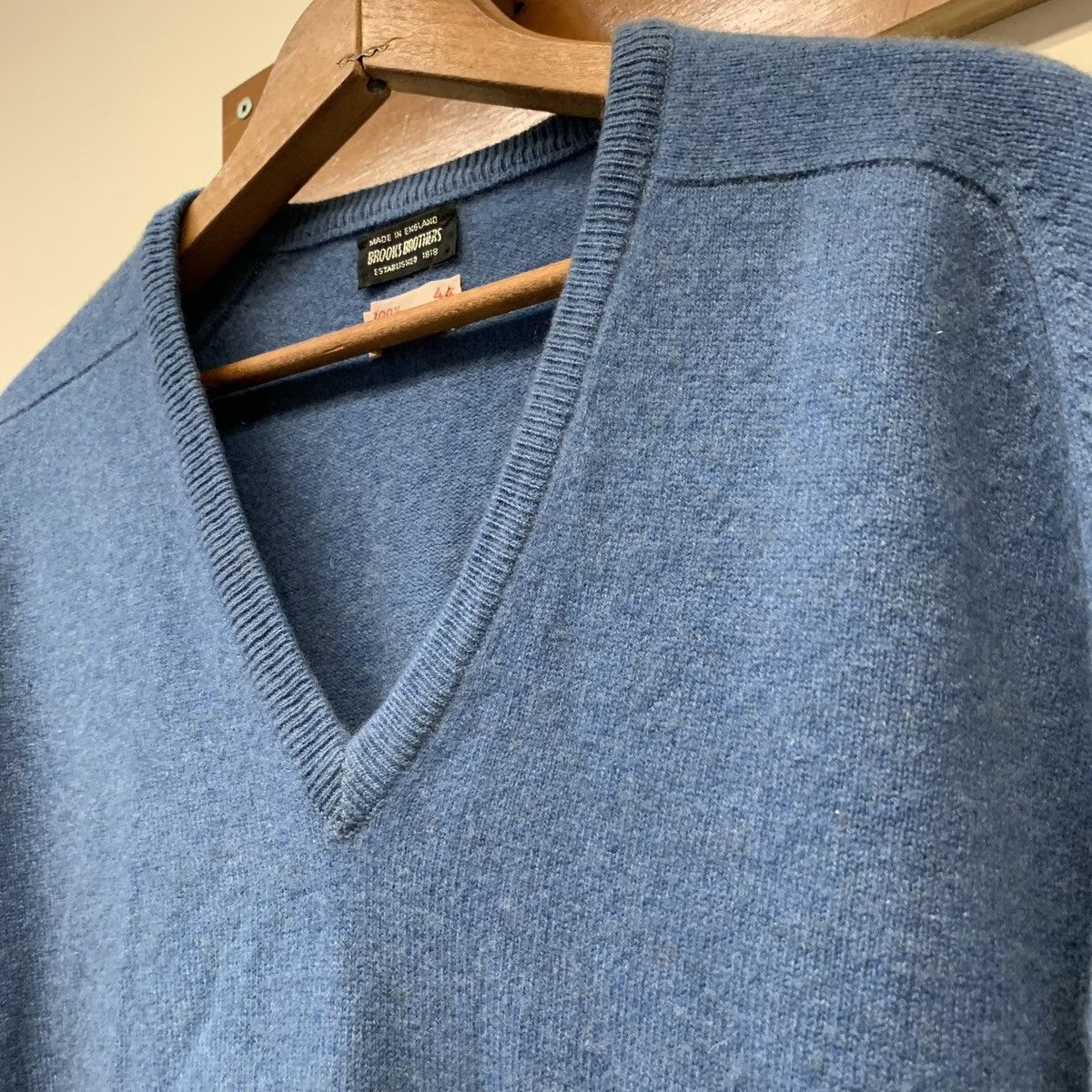 Brooks Brothers × Vintage Vintage Brooks Brothers Cashmere Sweater! Made in England Size US S / EU 44-46 / 1 - 1 Thumbnail