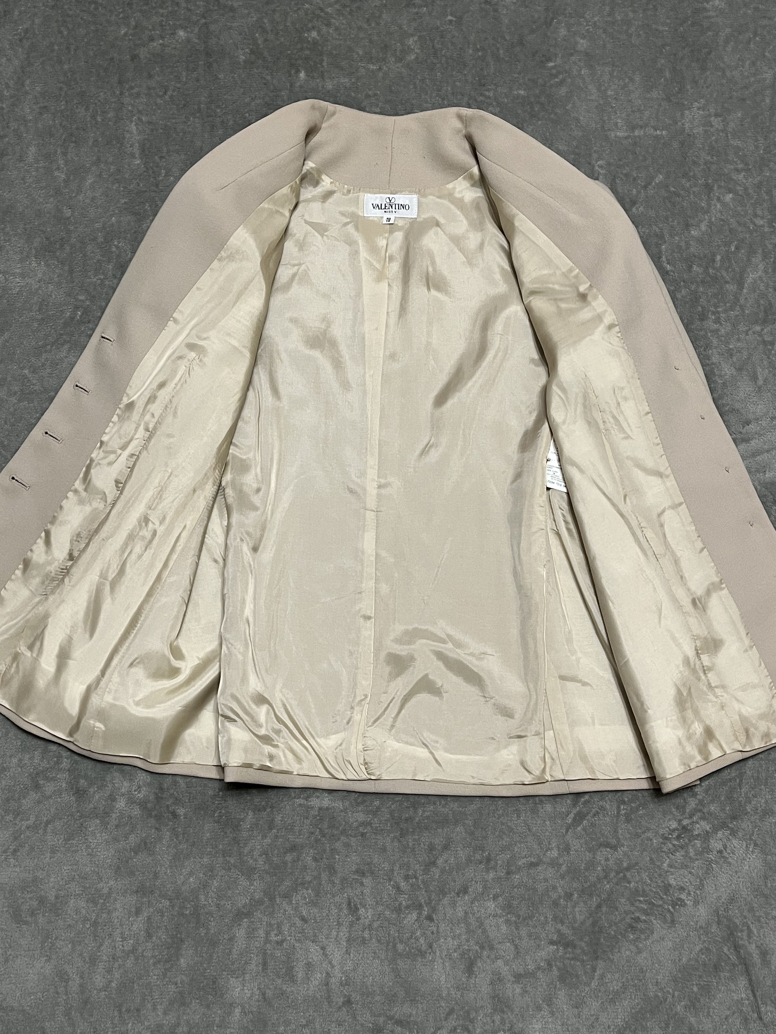 Valentino Vintage Women's Valentino Miss V Blazer Made in Italy sz 48 Size L / US 10 / IT 46 - 4 Thumbnail