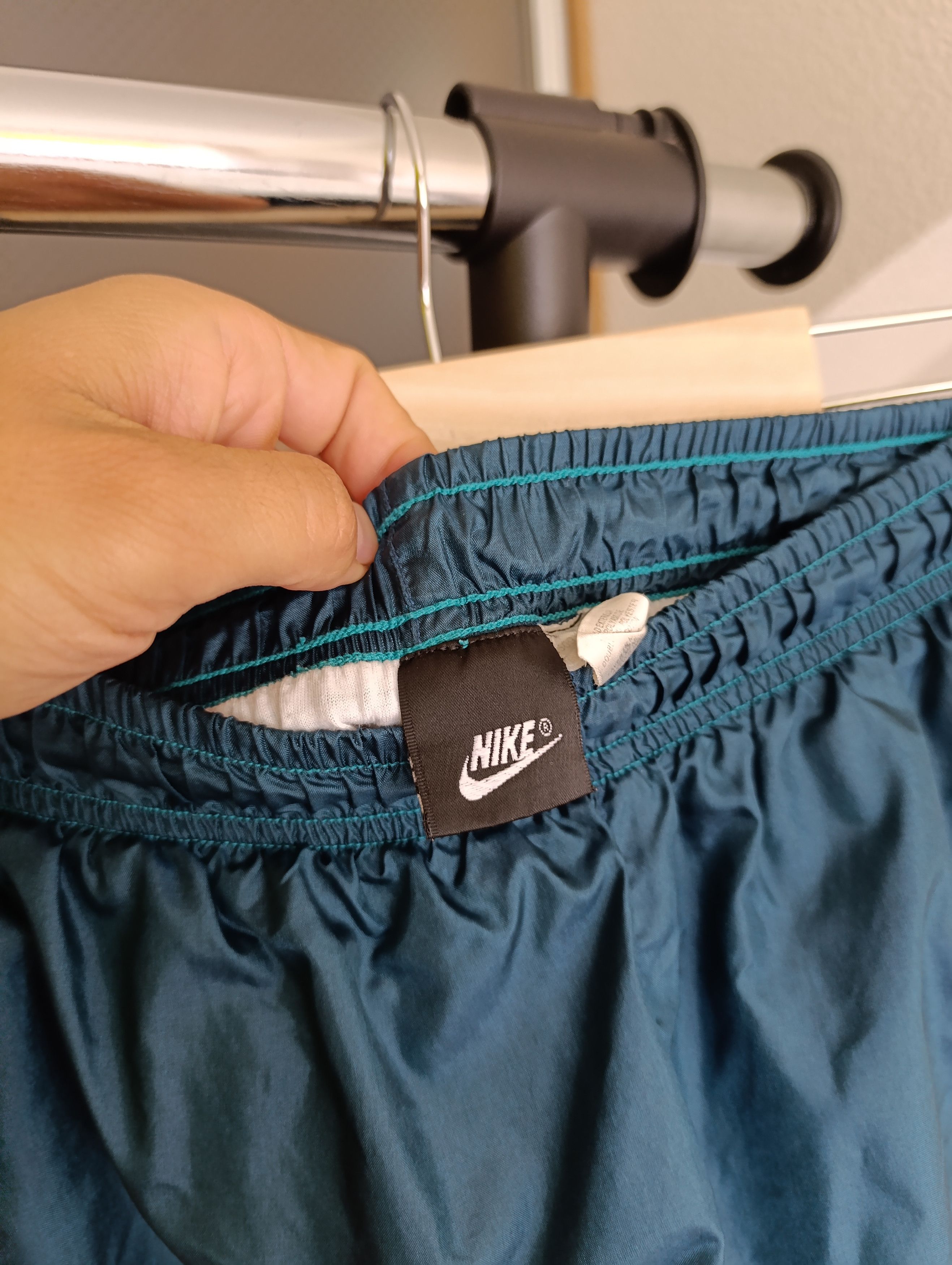 Nike × Vintage Vintage Nike Nylon Track Mens Pants S 90’s Sweatpants Size US 36 / EU 52 - 8 Thumbnail