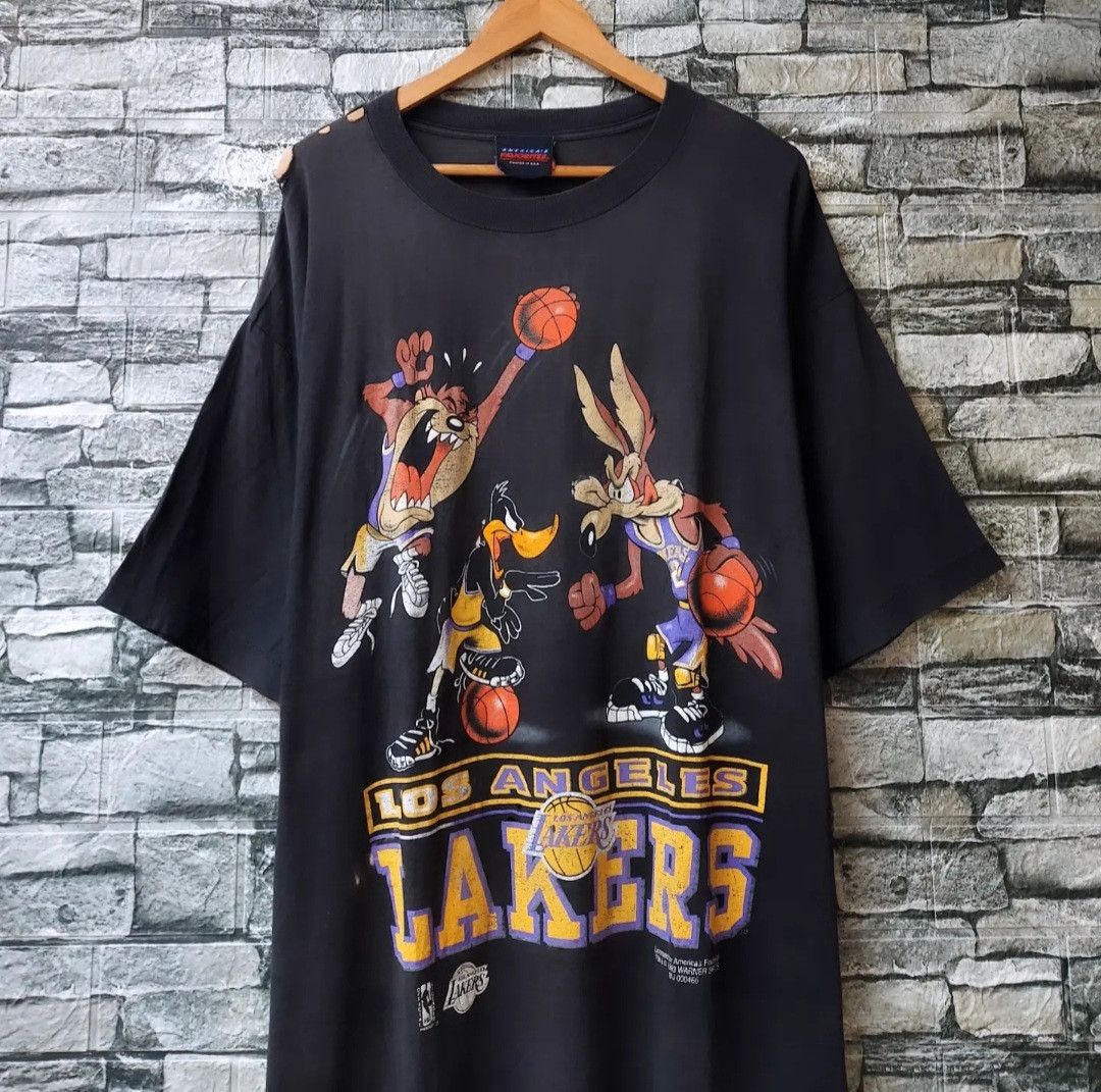 Warner Bros Vtg 90's Looney Tunes LA Lakers Tshirt Size US L / EU 52-54 / 3 - 2 Thumbnail