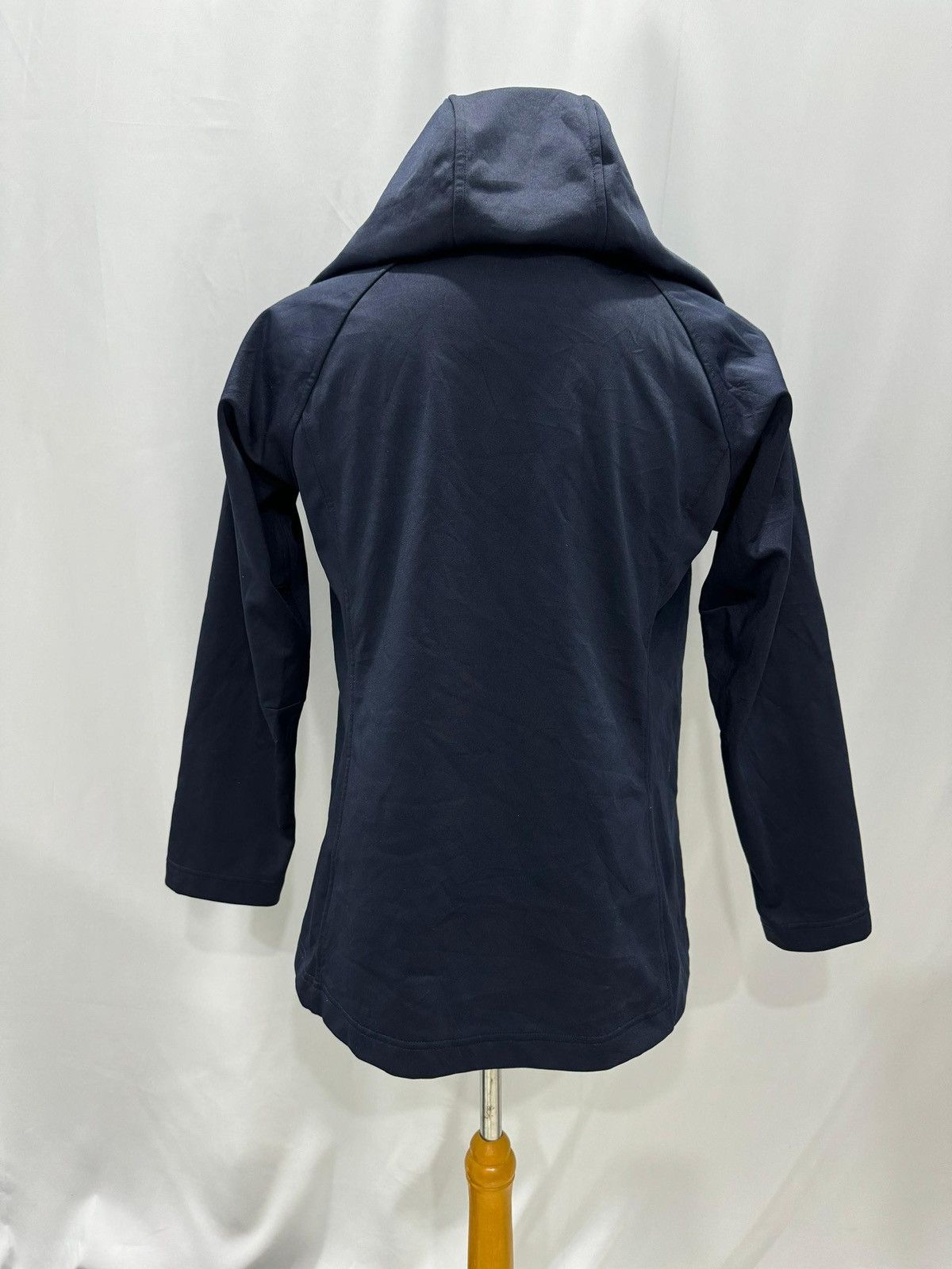 Uniqlo Uniqlo Hoodies Size US XL / EU 56 / 4 - 8 Thumbnail
