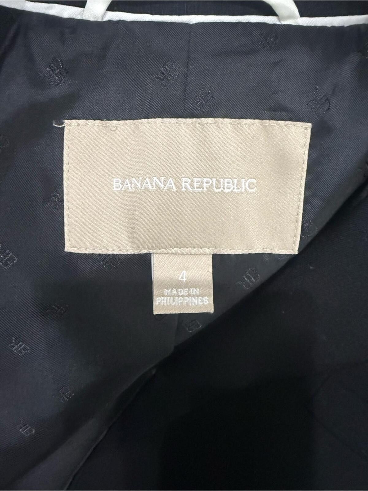 Banana Republic Banana Republic Black Single-Button Tailored Blazer Size S / US 4 / IT 40 - 2 Thumbnail