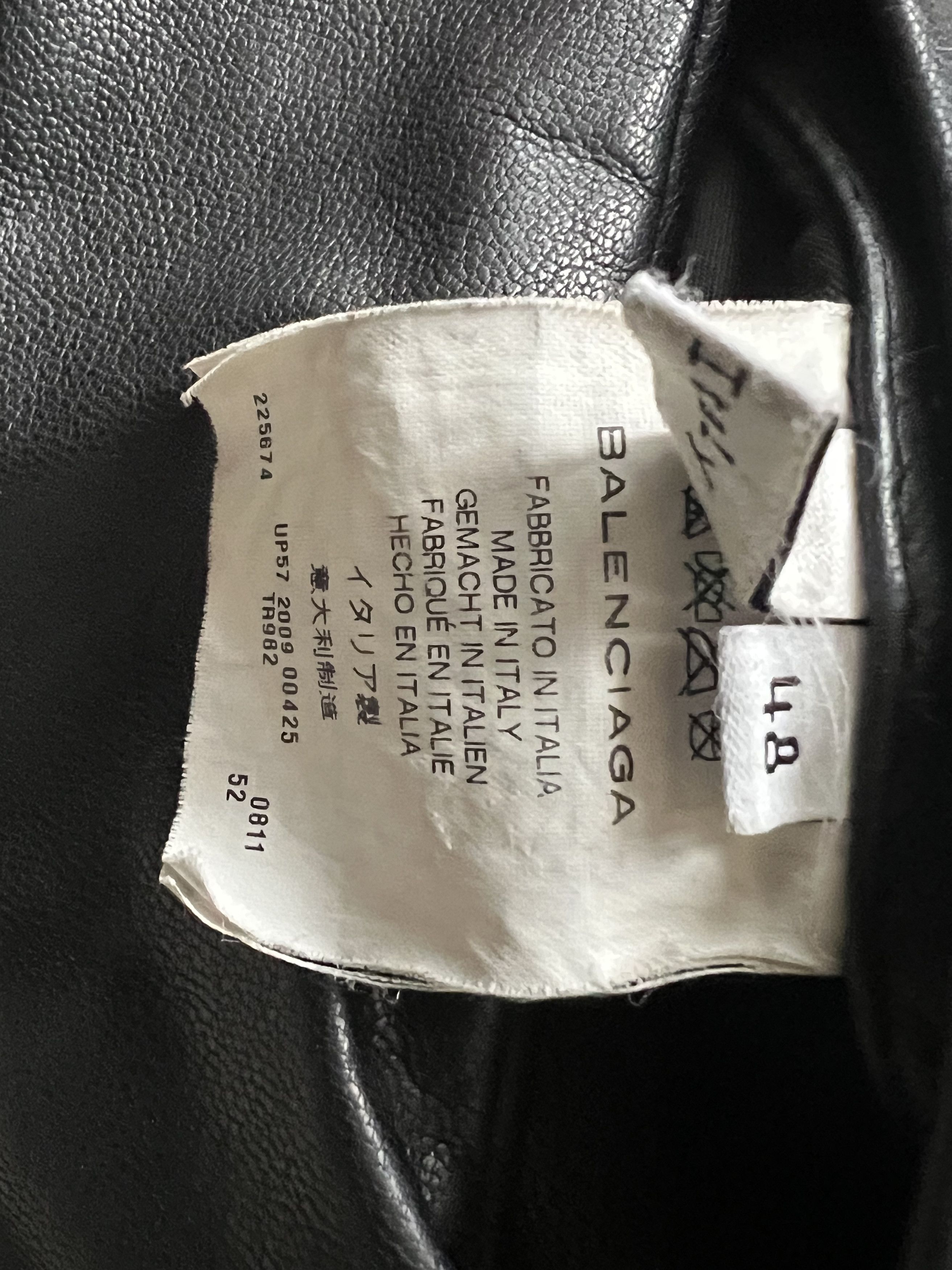 Mind games words shirt double collar