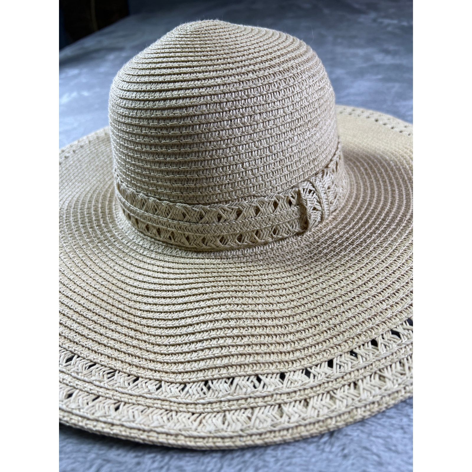 Other Coastal Chic Beige Woven Sun Hat Wide Brim 7 Quiet Luxury Size ONE SIZE - 4 Thumbnail